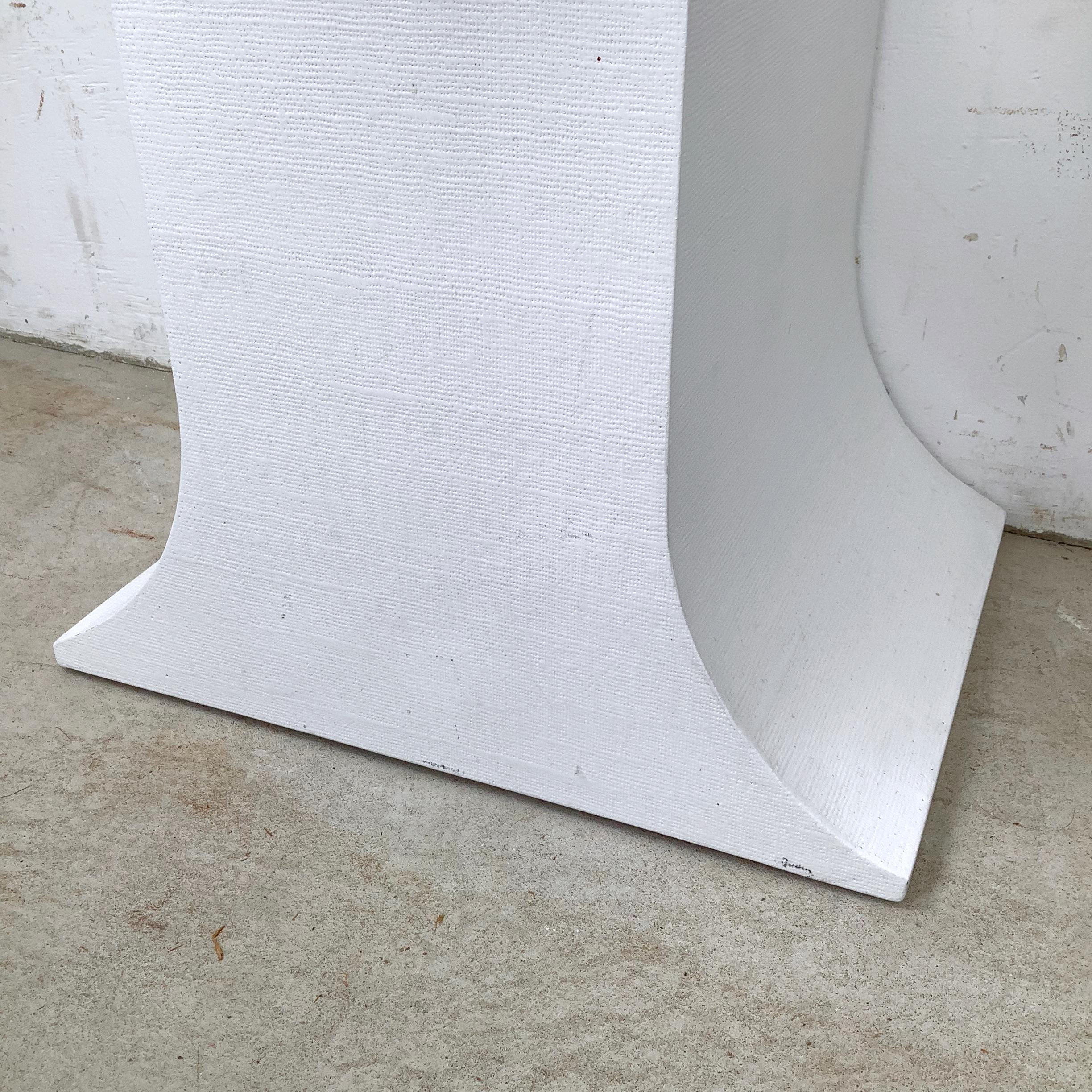 Hollywood Regency White Grasscloth Hourglass Pedestal For Sale 3