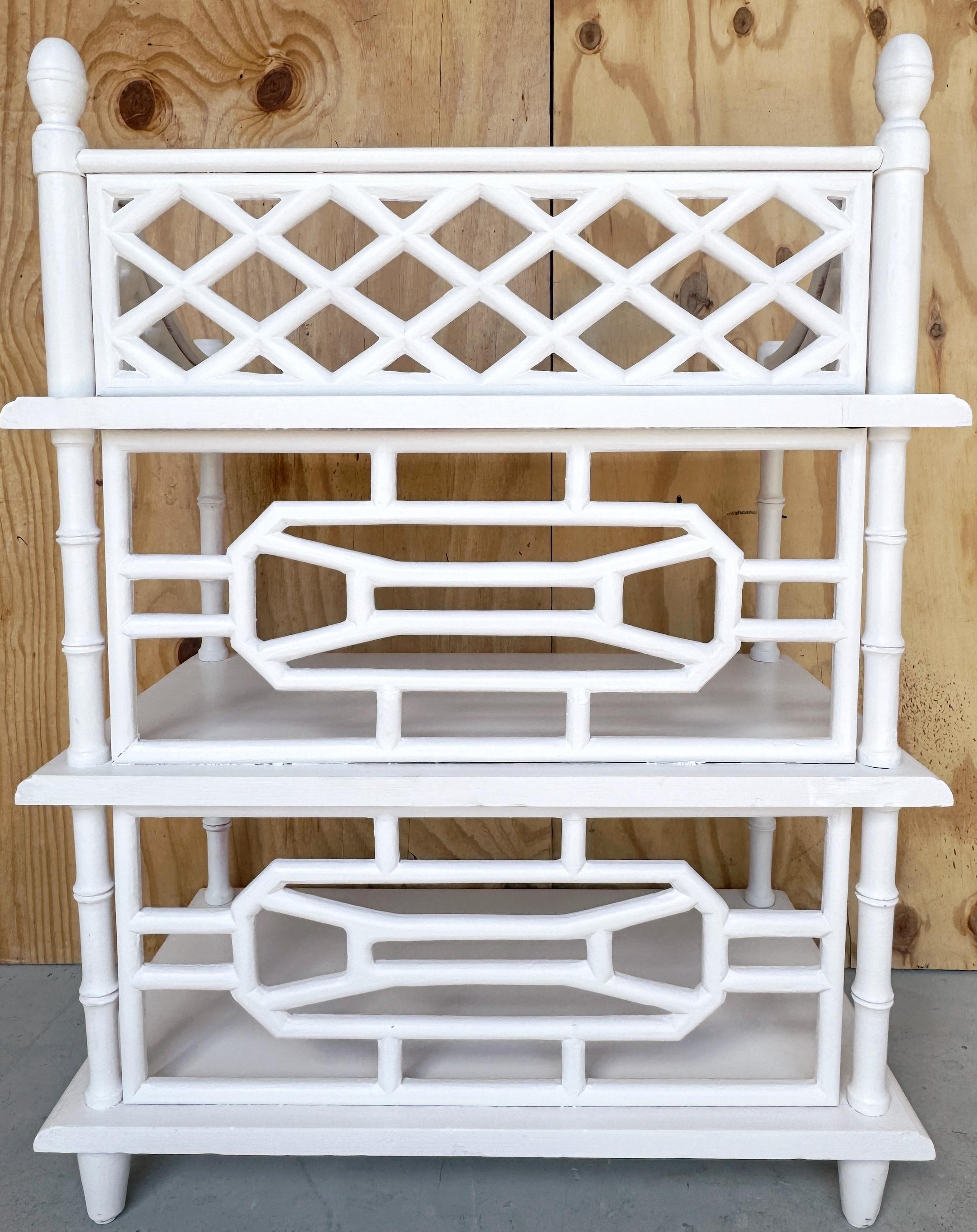 Wood Hollywood Regency White Lacquered Diminutive Three-Tier Pagoda Etagere /Shelf For Sale
