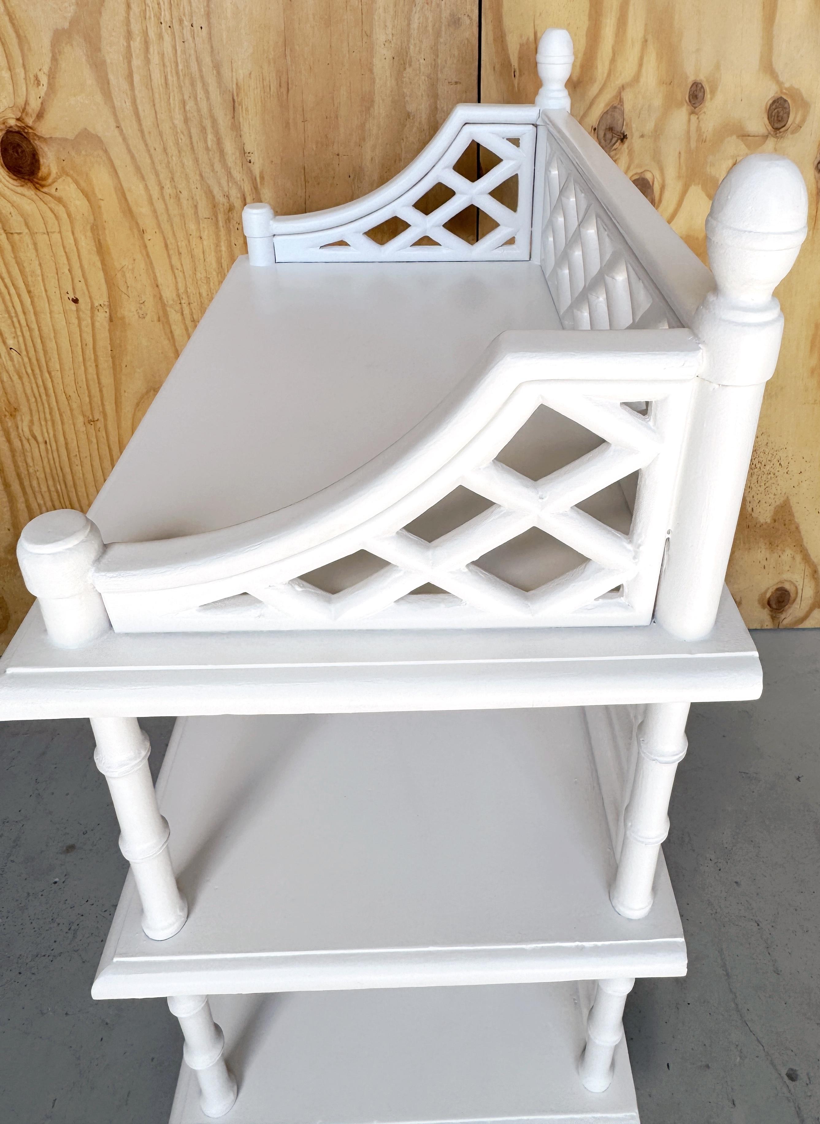 Hollywood Regency White Lacquered Diminutive Three-Tier Pagoda Etagere /Shelf For Sale 2