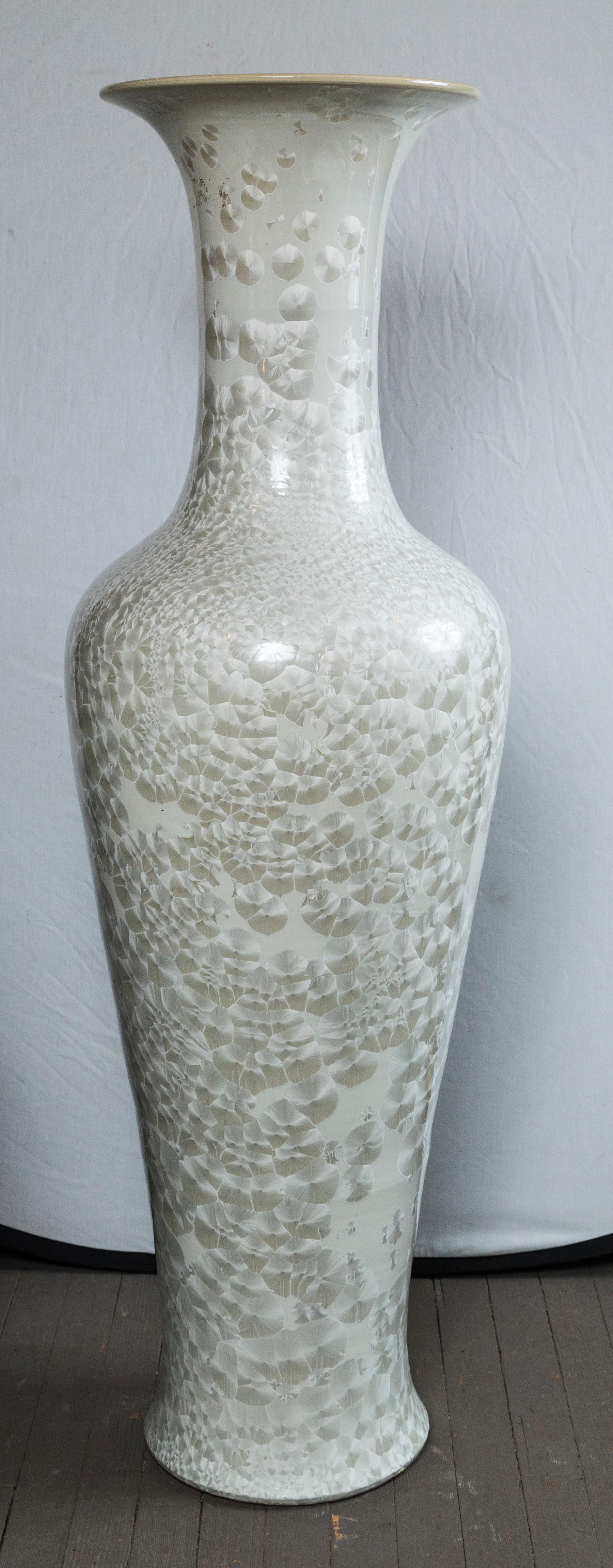 Hollywood Regency White on White Porcelain Floor Vase For Sale 2