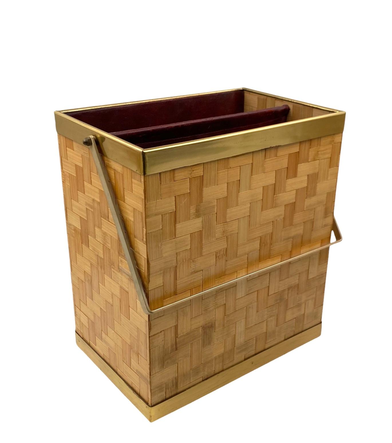 Hollywood regency woven bamboo magazine rack, Metal Linea Nova Italy 1970 In condizioni ottime in vendita a Firenze, IT