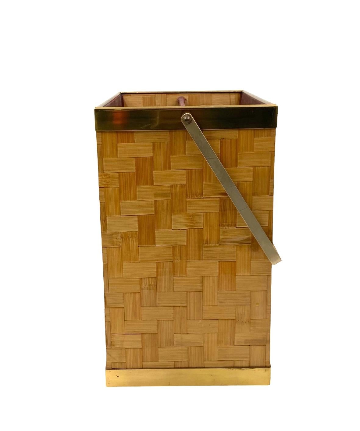 Late 20th Century Hollywood regency woven bamboo magazine rack, Metal Linea Nova Italy 1970 in vendita