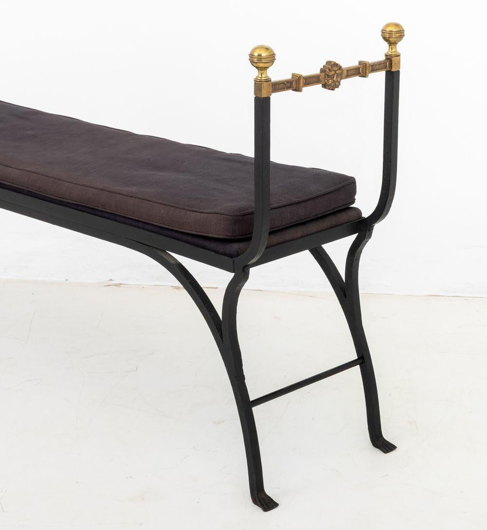 Hollywood Regency Wrought Iron and Brass Bench im Zustand „Gut“ im Angebot in Astoria, NY