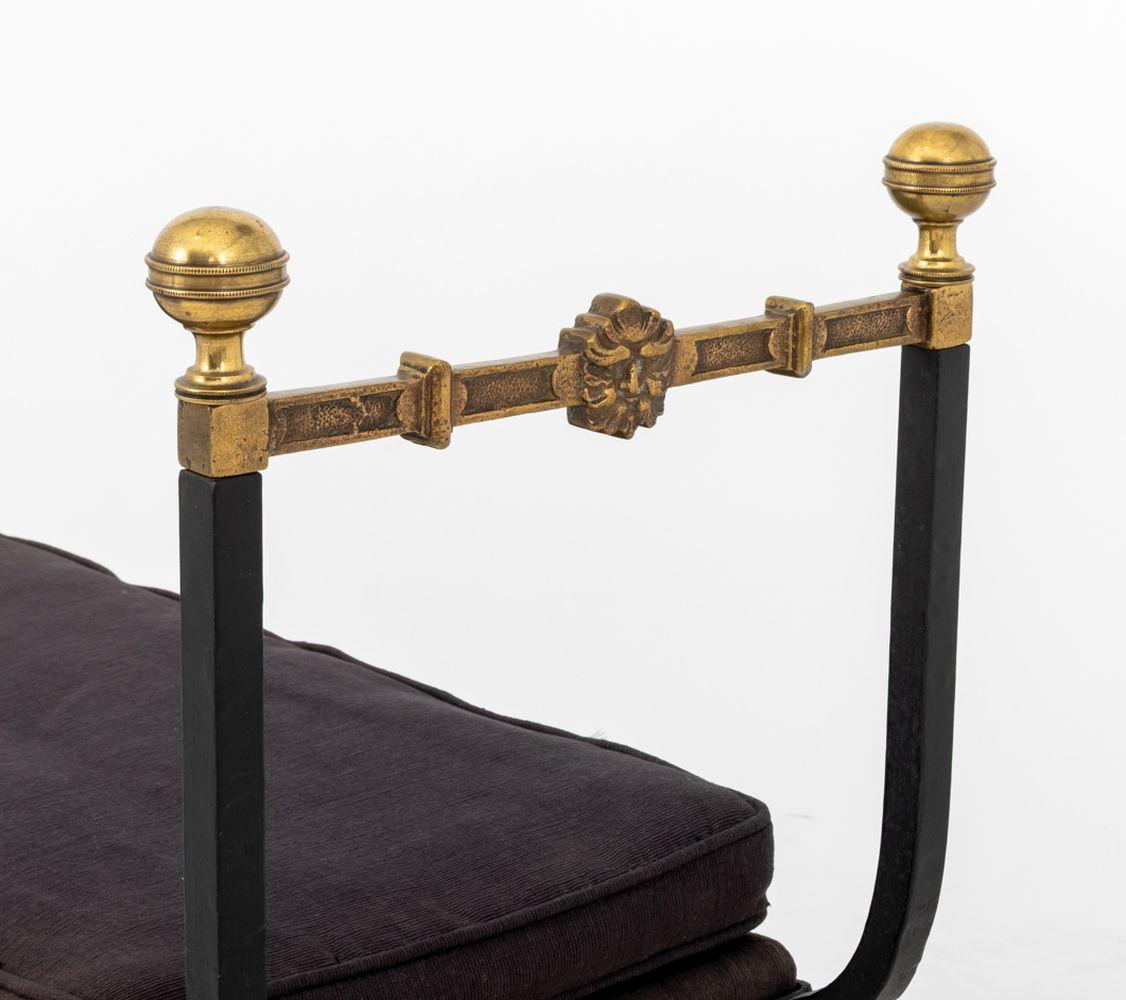 Hollywood Regency Wrought Iron and Brass Bench (20. Jahrhundert) im Angebot