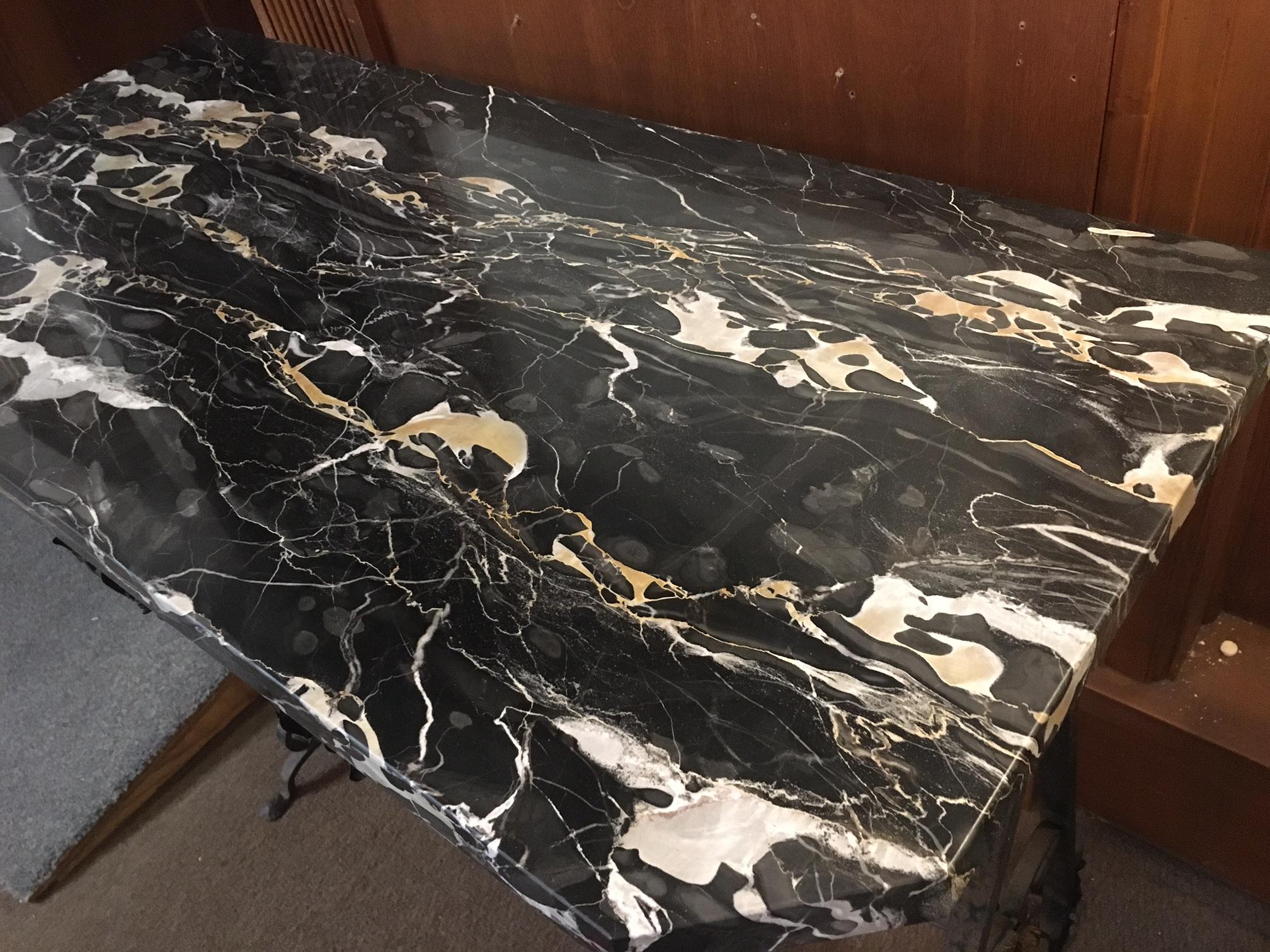 Consola de hierro forjado y mármol portoro Hollywood Regency en venta 8