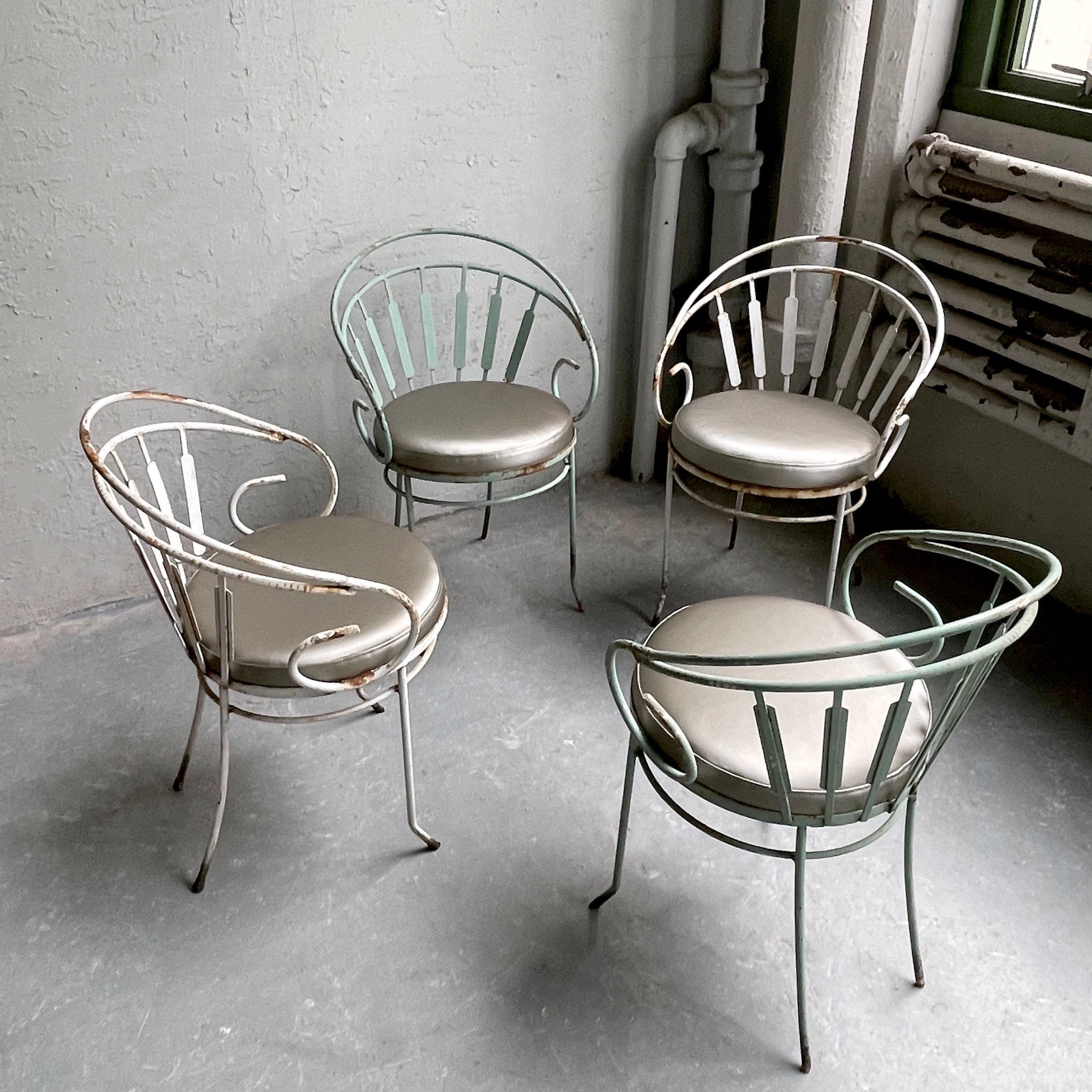 Ensemble de chaises de jardin en fer forgé Hollywood Regency Bon état - En vente à Brooklyn, NY