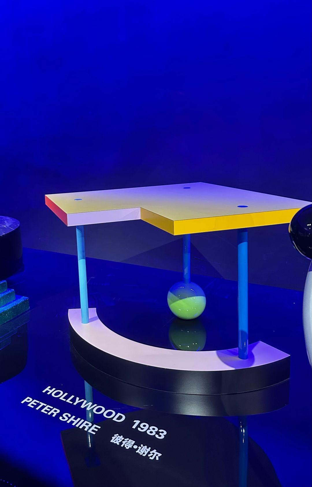 Table d'appoint Hollywood par Memphis, Peter Shire en vente 1