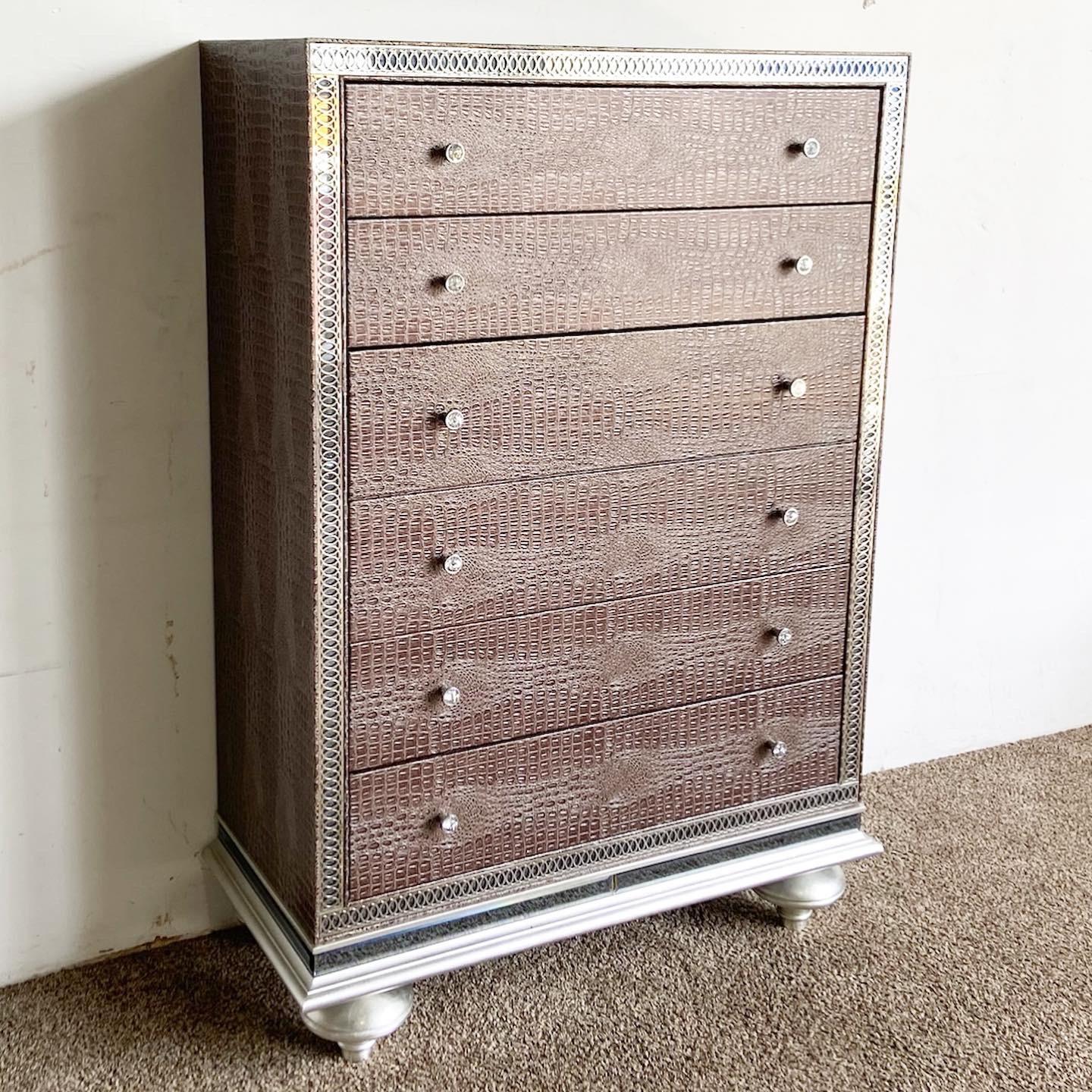 Hollywood Swank Faux Gator Highboy - Scrivania combinata di Michael Amini in vendita 5