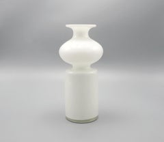 Holmegaard Carnaby white cased vase by Per Lütken