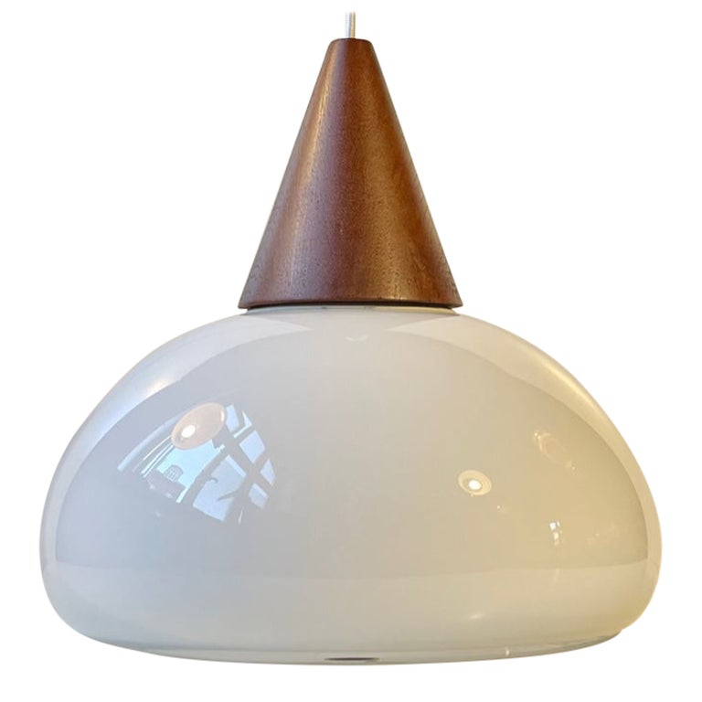 Lampe à Suspension Vintage en Verre Opalin de Holmegaard, Allemagne