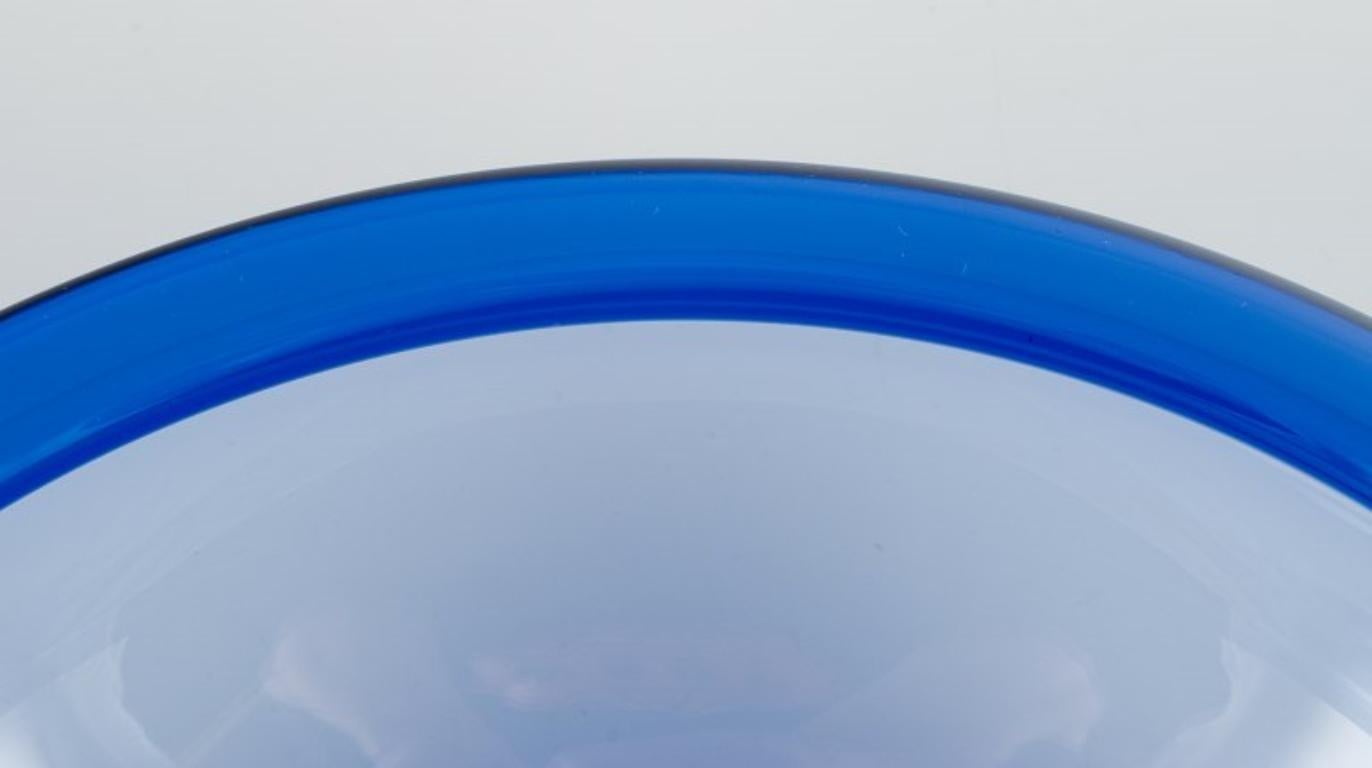 Holmegaard, Dänemark. Schale „Provence“ aus blauem Kunstglas. 1970er Jahre. im Zustand „Hervorragend“ im Angebot in Copenhagen, DK