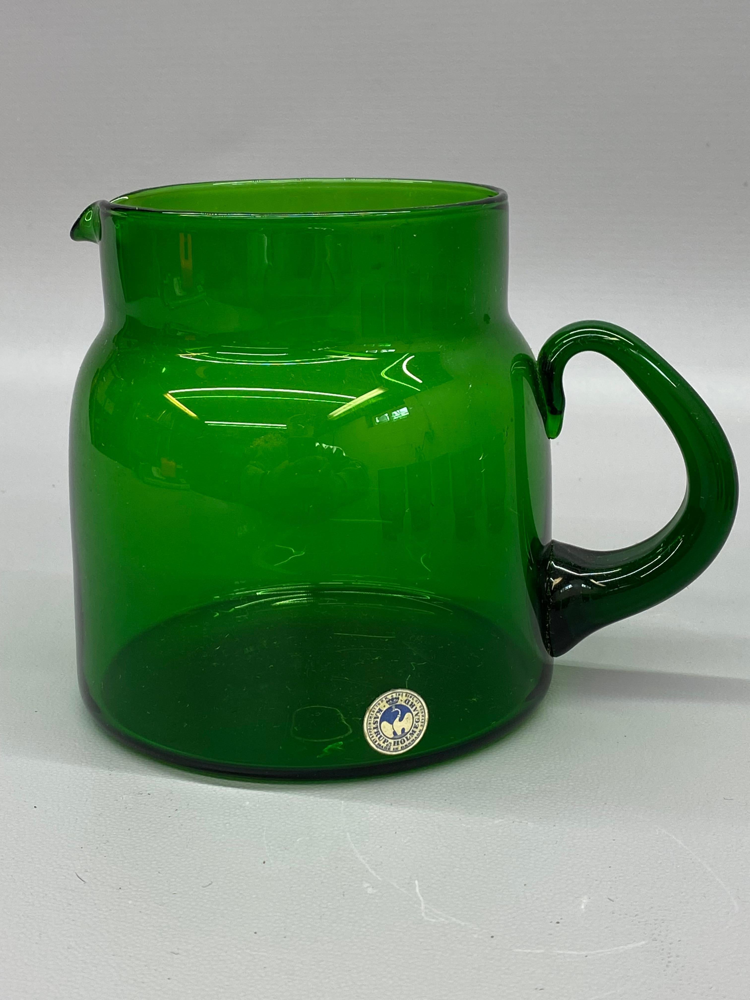 Per Lutkin für Holmegaard Smaragdgrünes Krug- und Glasgetränkeset (Dänisch) im Angebot