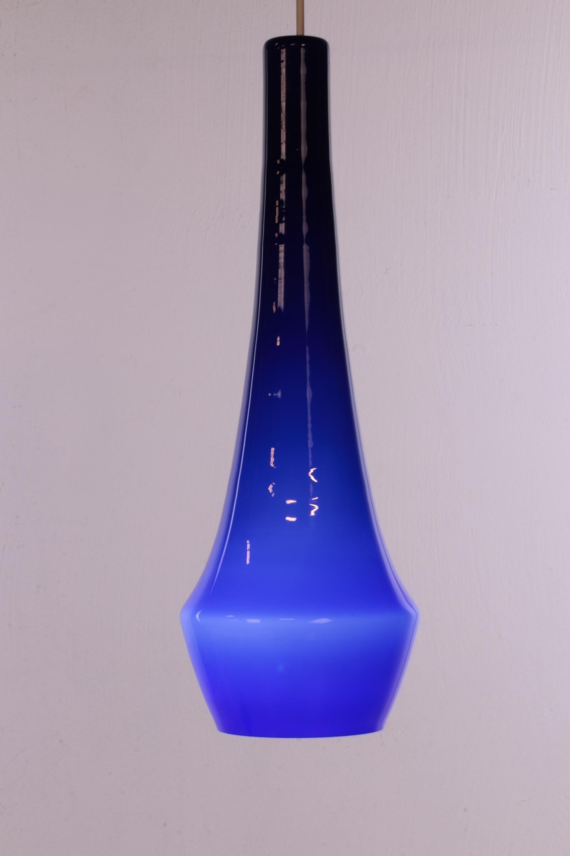 Holmegaard Glass Hanging Lamp Design Louis Poulsen, 1960 Denmark In Excellent Condition For Sale In Oostrum-Venray, NL