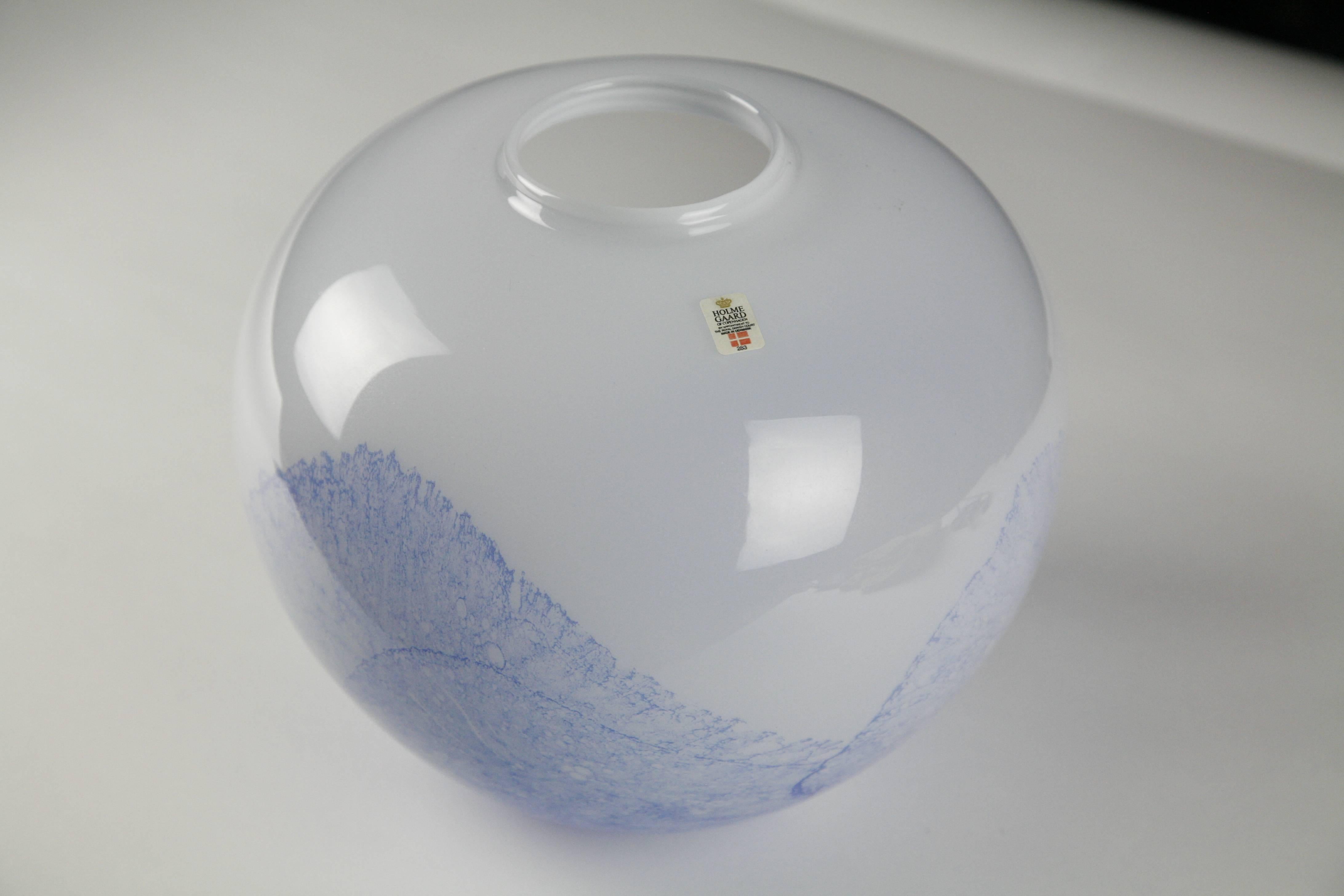 Mid-Century Modern Holmegaard Glass Vase Design by Mutsuo Inoue 1984, Denmark For Sale