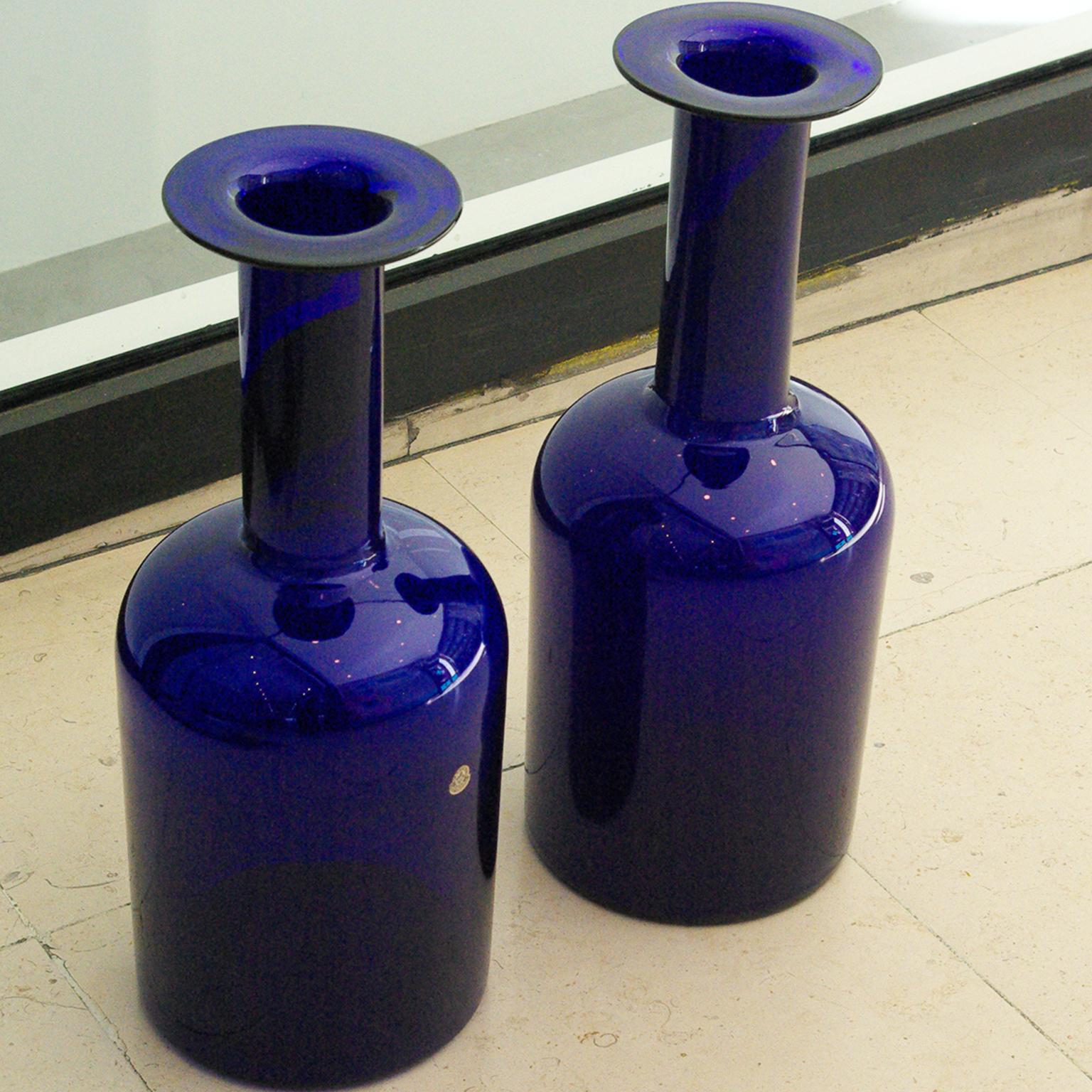 Holmegaard Pair of Gulvases in Translucent Blue by Otto Brauer In Good Condition For Sale In Brussels, BE