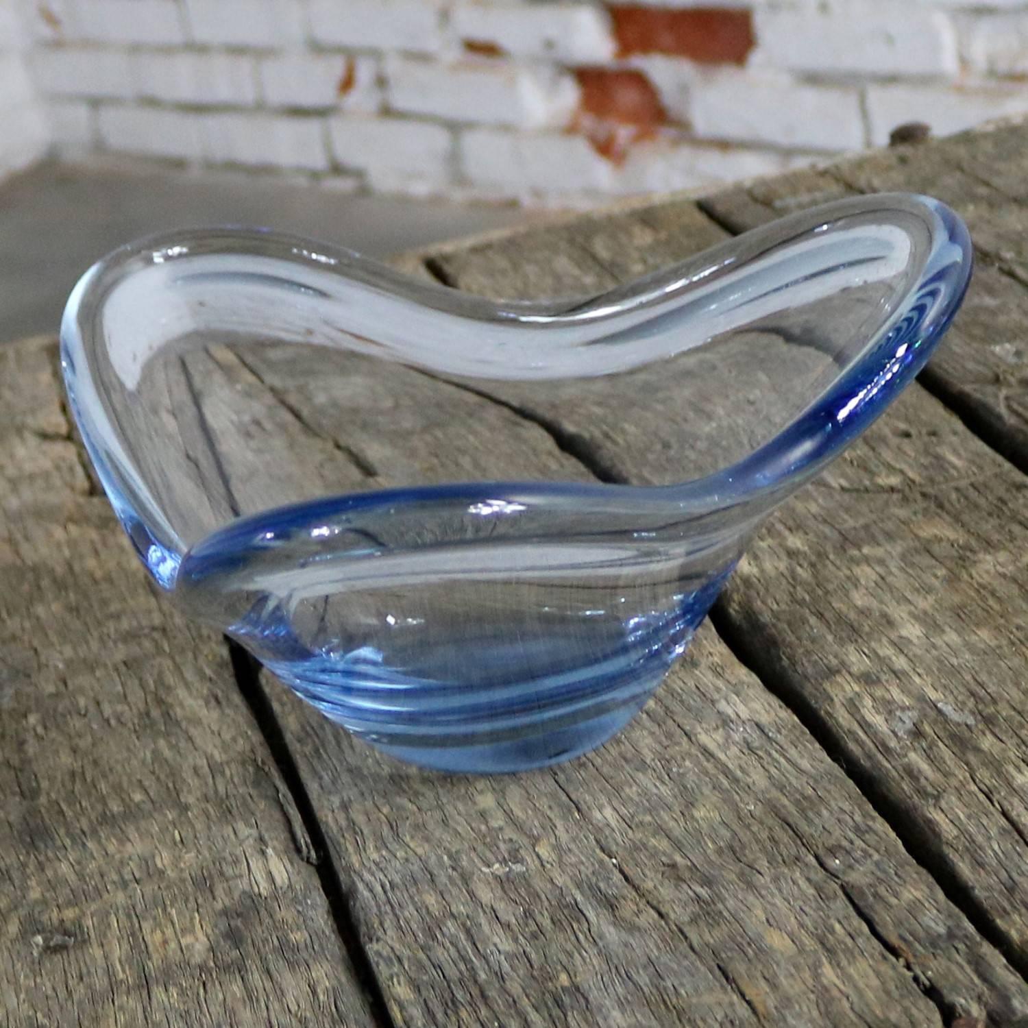 Verre d'art Holmegaard Per Lutken Fionia Centrepiece Bowl in Blue Mid-Century Modern