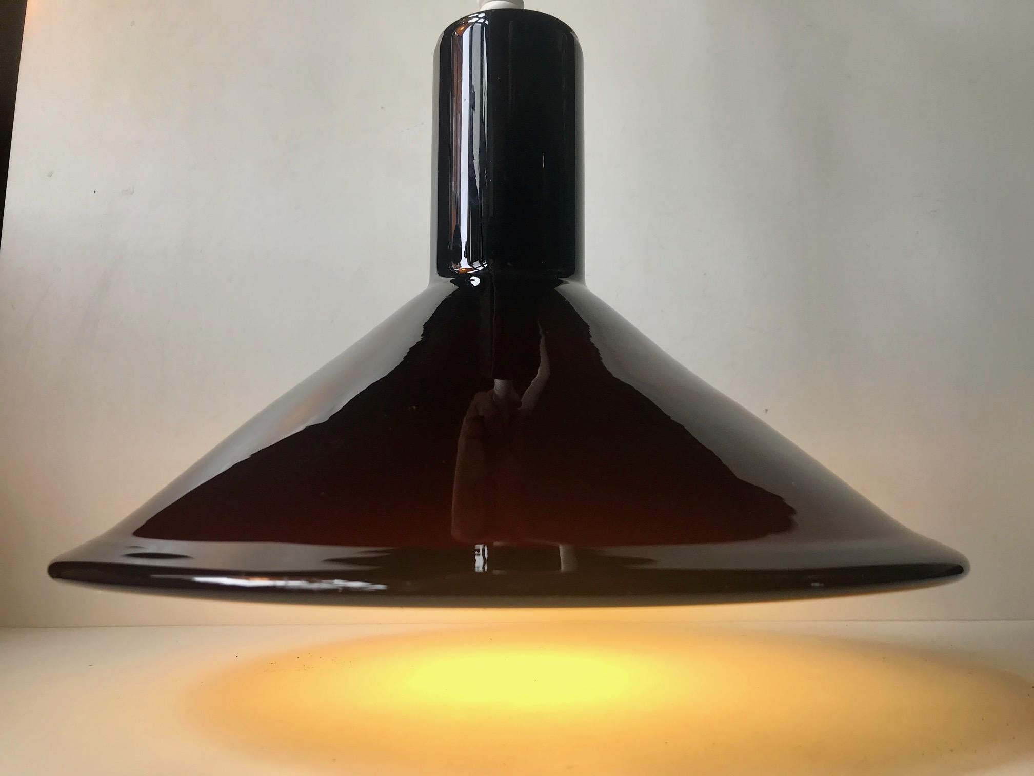 Scandinave moderne Lampe pendante Holmegaard P&T en verre aubergine de Michael Bang:: 1970 en vente
