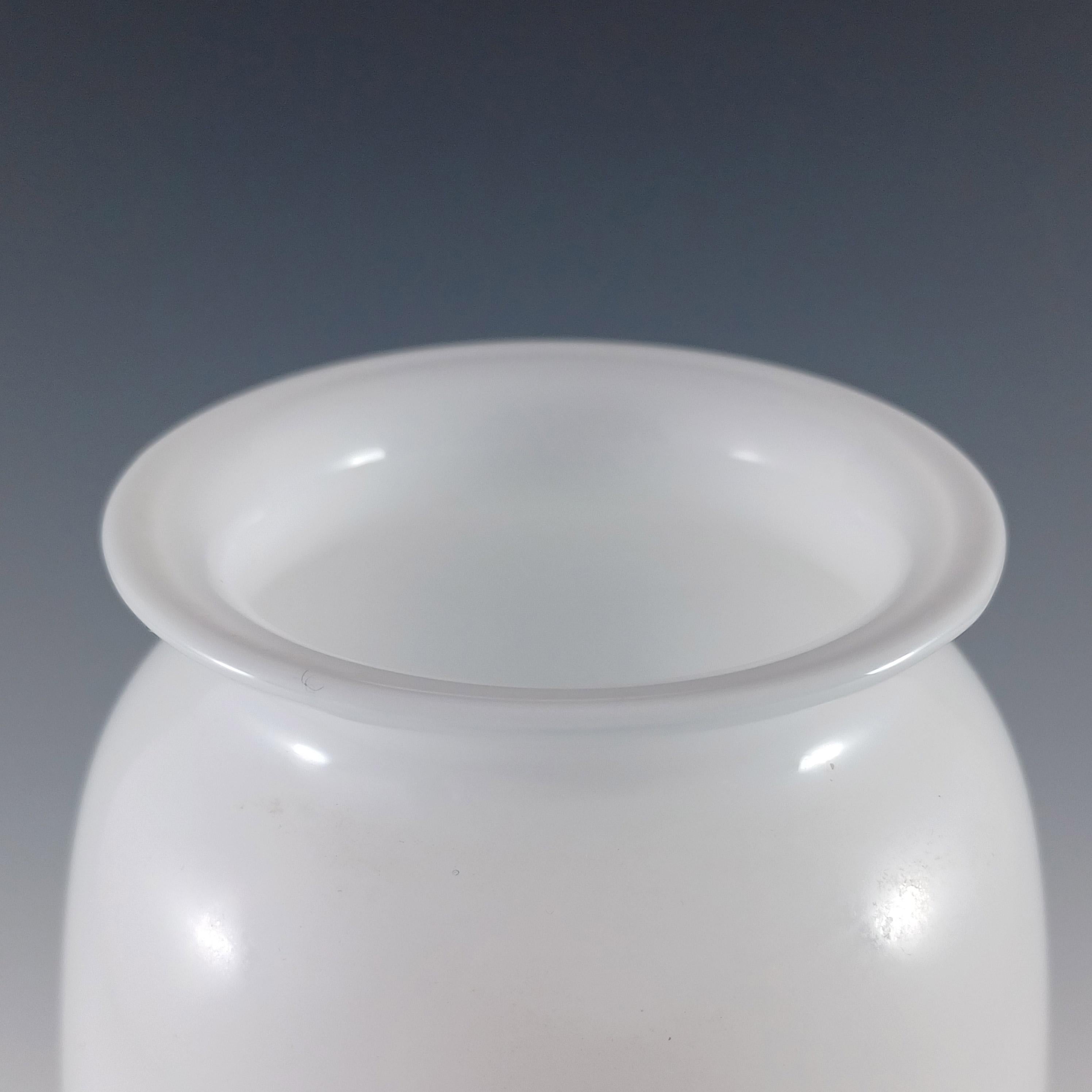Vaso in vetro bianco 