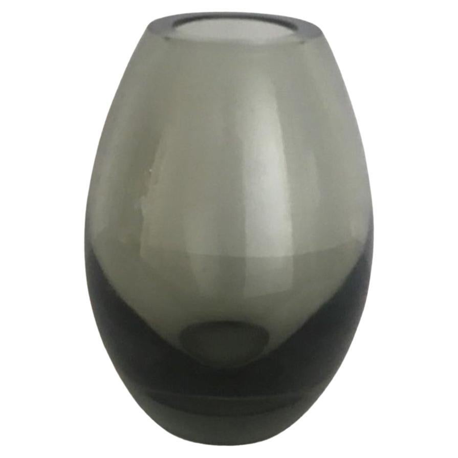 Vase Holmegaard en verre fumé des années 1960