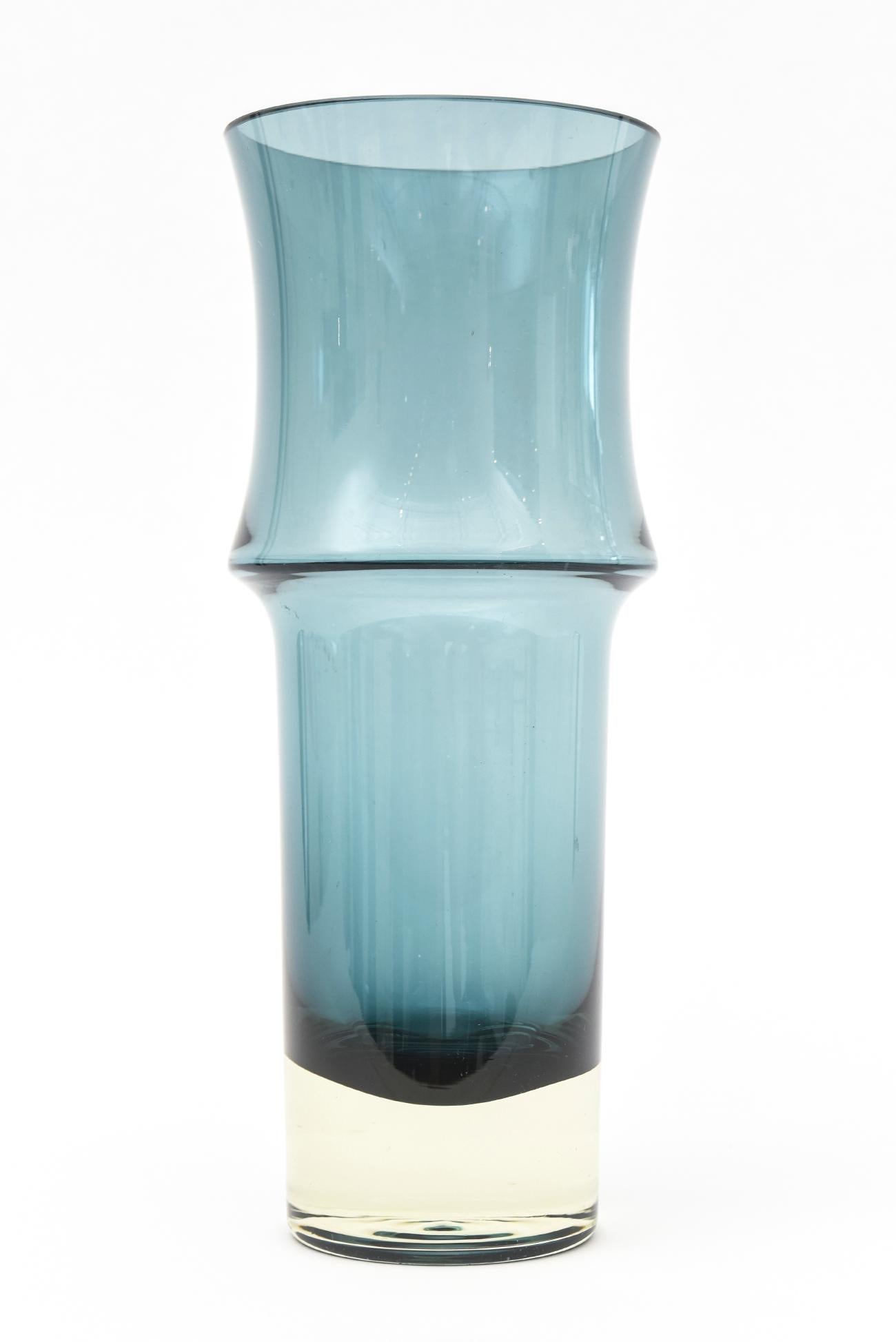 Holmegaard Teal Cornflower Blue Danish Mid Century Modern Glass Sculptural Vase In Good Condition In North Miami, FL