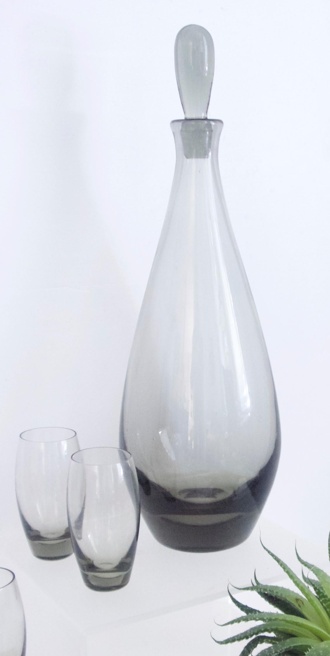 Mid-Century Modern Holmegaard Teardrop Decanter and Shot Glasses, Late 1960s For Sale