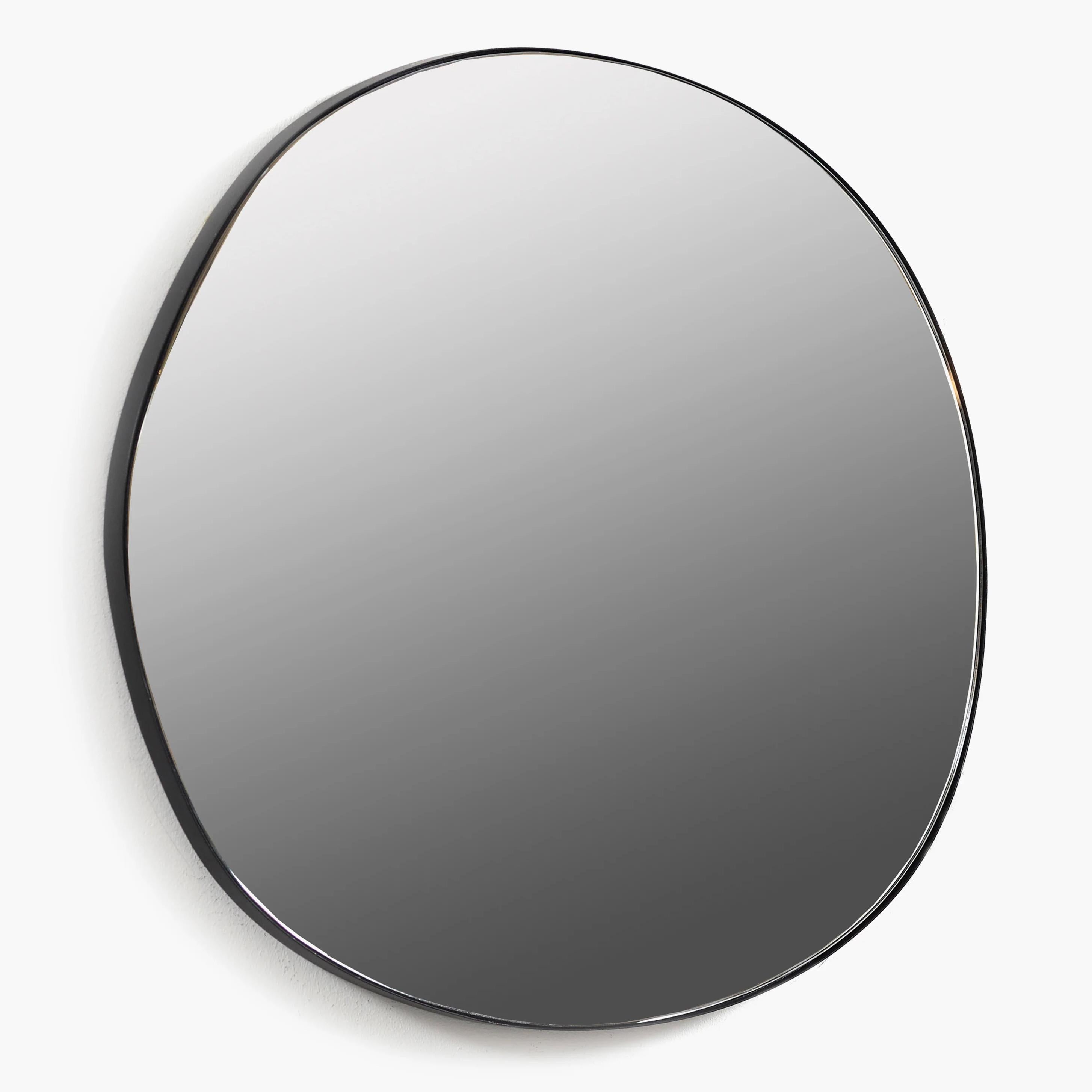 Miroir Holmes Rond avec miroir plat 
en verre et avec un cadre en acier noir.