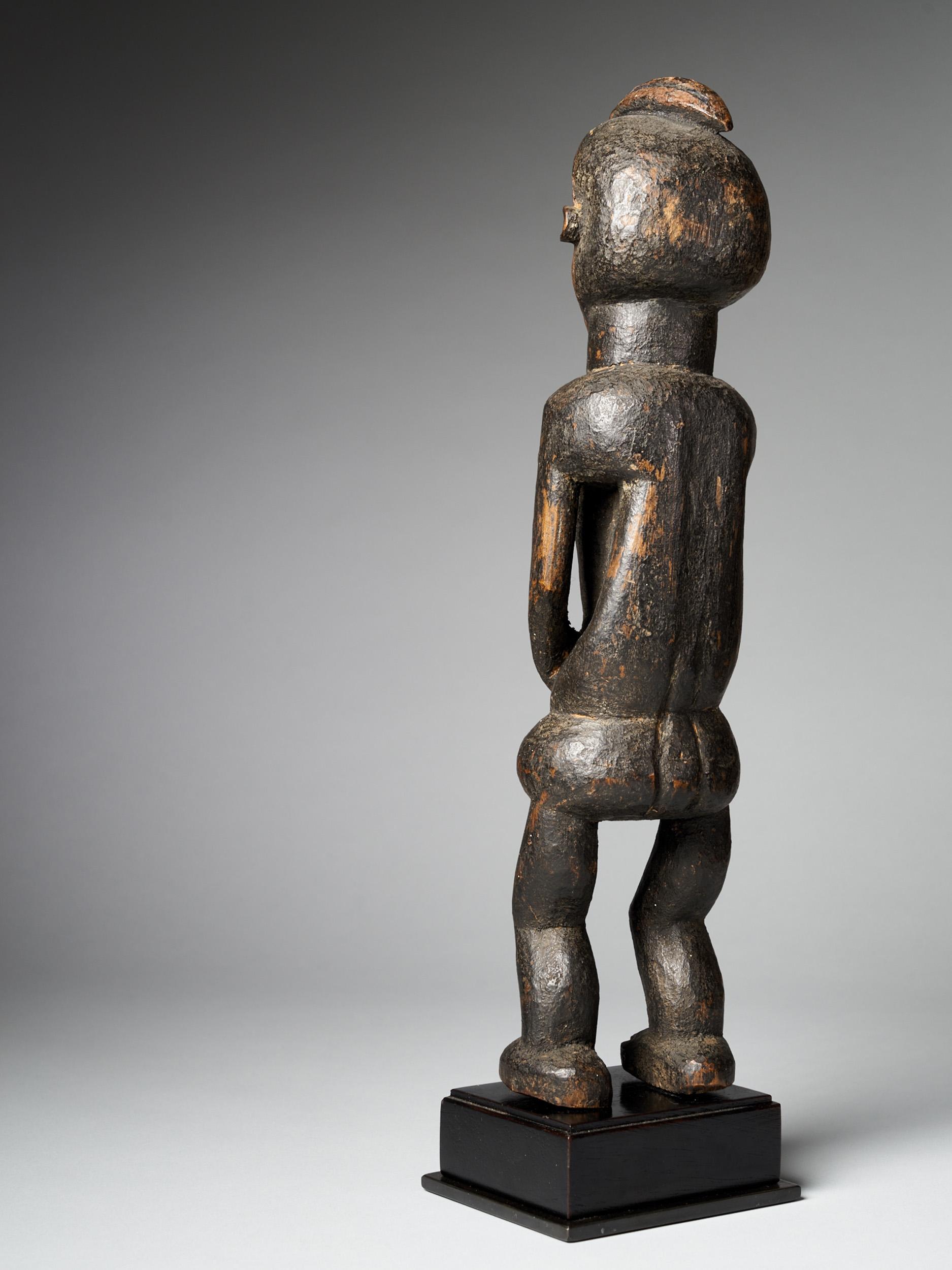 Congolese Holo People, DRC, Female Holo Statue 'Mvunzi' with Traces of Polychrome