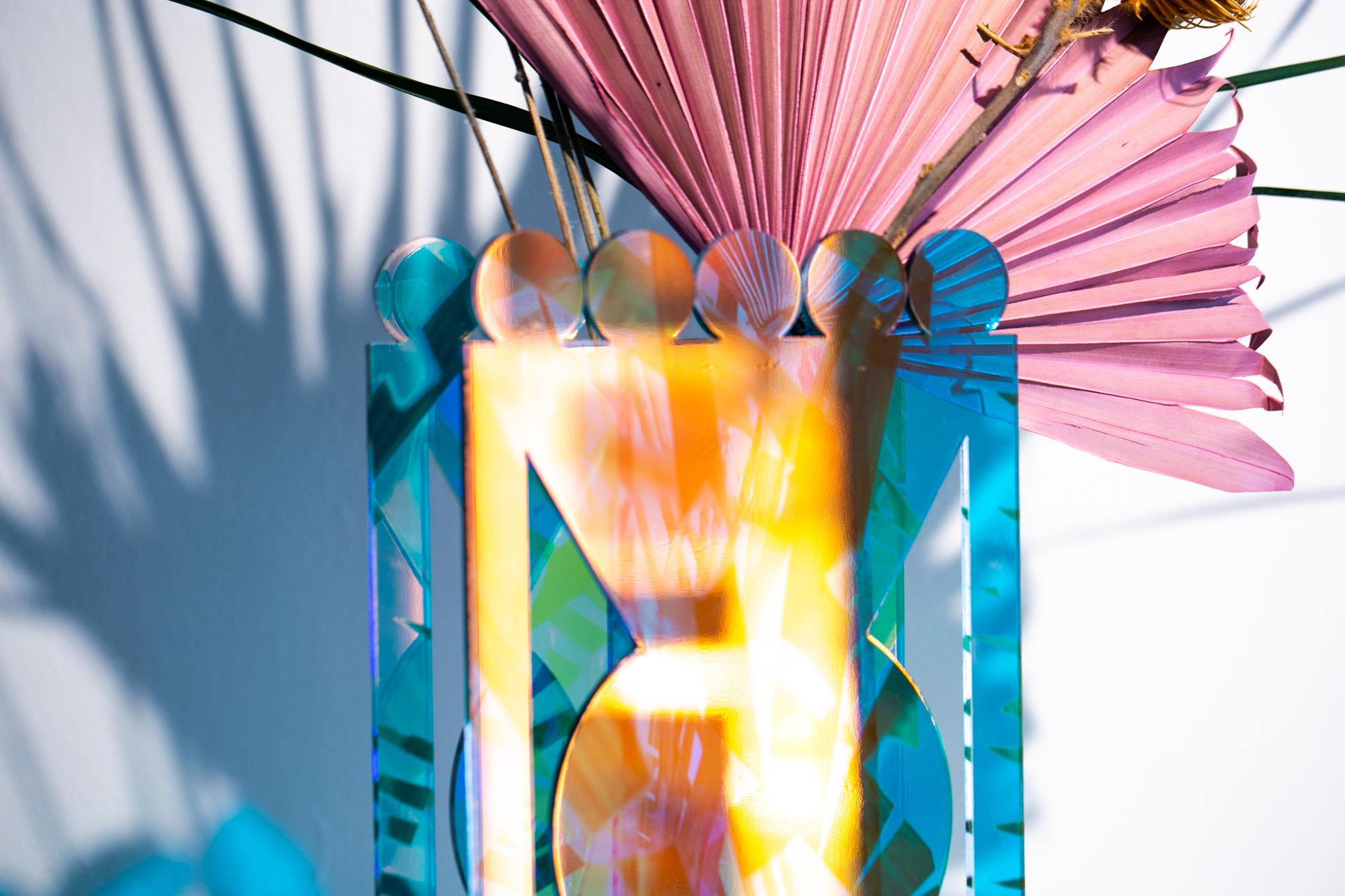 Holographic, UV printed Geometric vase For Sale 1