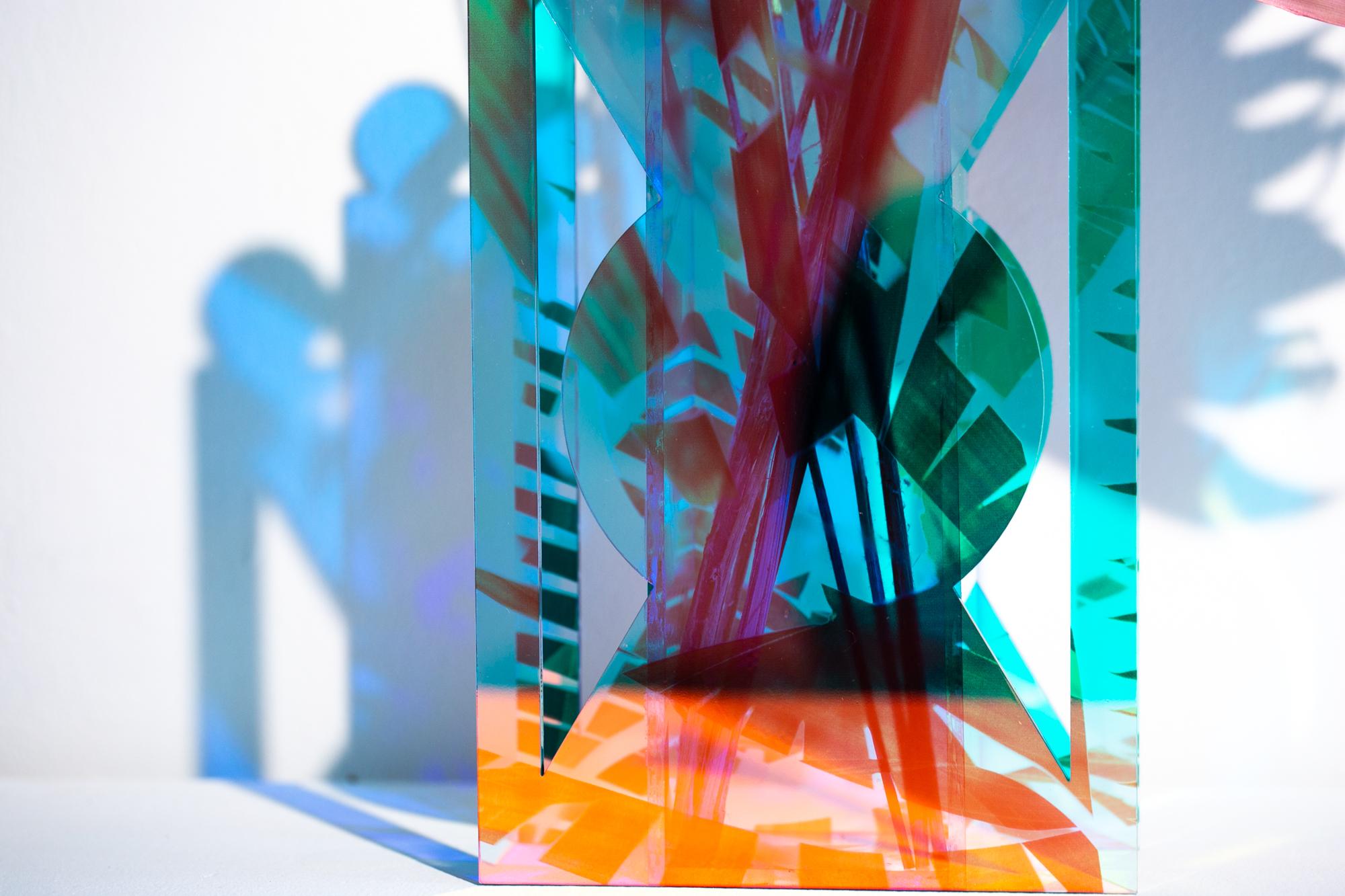 American Holographic, UV printed Geometric vase For Sale