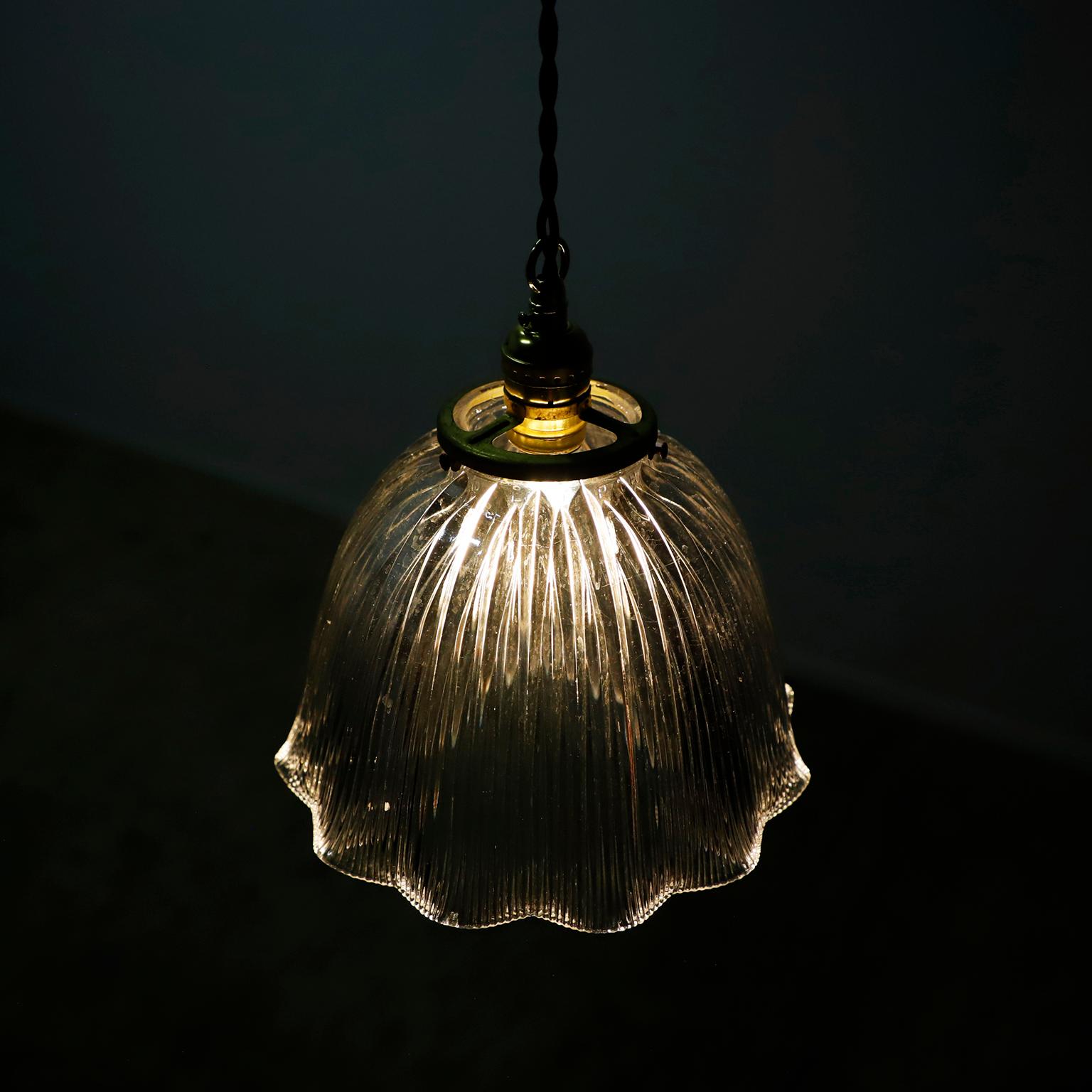 Holophane Clear Glass Vintage Industrial Pendant Light 13 Vidrio en venta