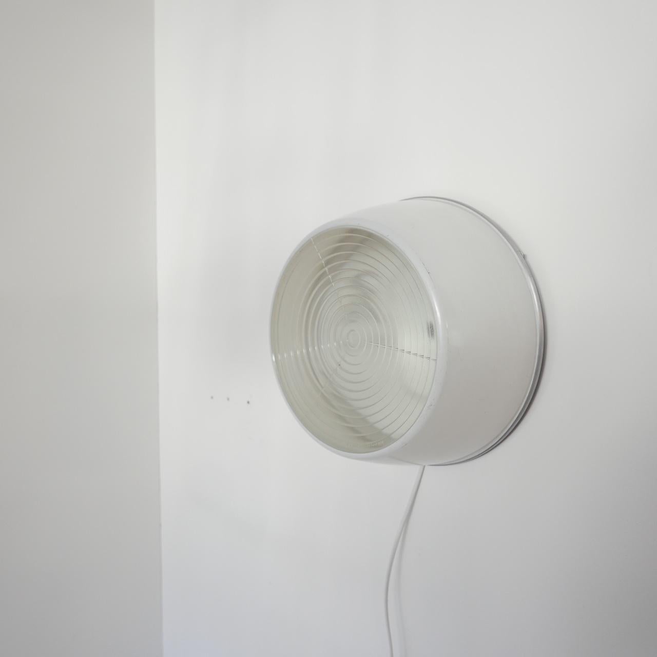 Plafones o apliques de pared Holophane Midcentury '3 Vidrio en venta