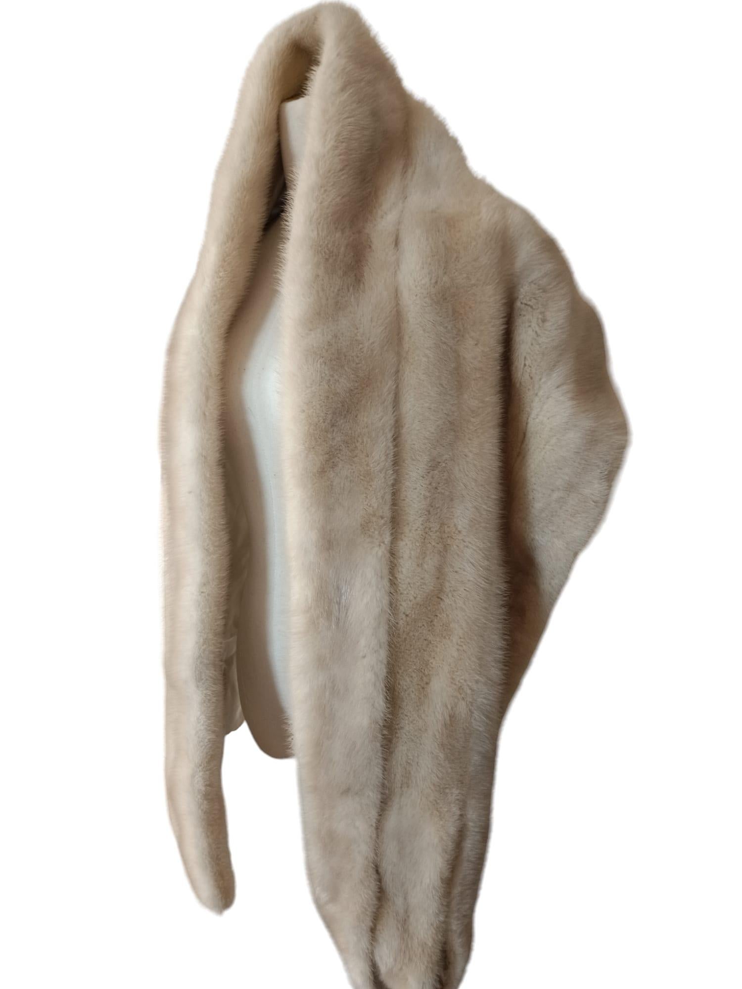 Marron Holt Renfrew Blush mink Fur Cape Shrug Stole Boa wedding en vente