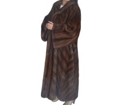 Dior Nerzpelz-Mantel in voller Länge (Größe 20 - L)