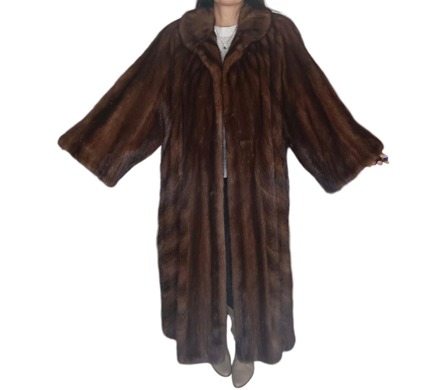 Women's Dior Mink Fur Full Length Coat (Size 20 - L) For Sale