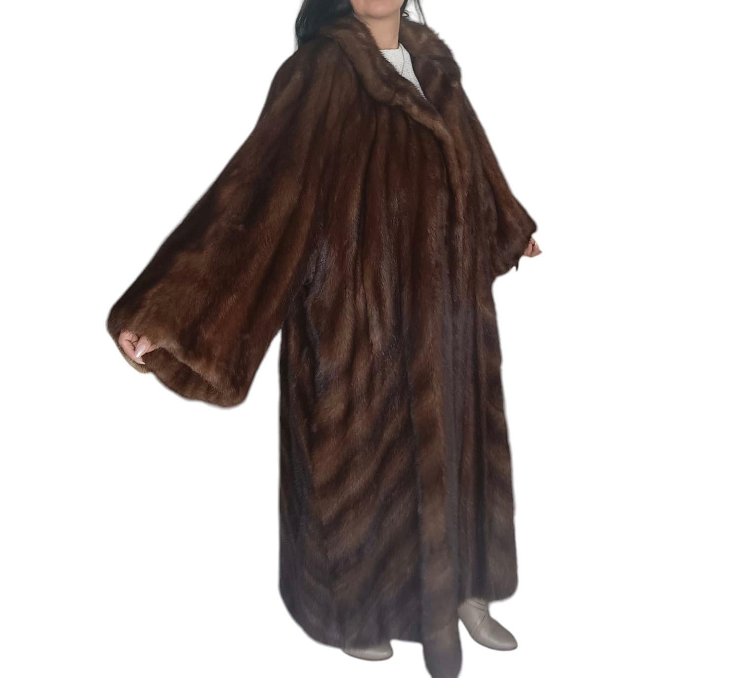 Dior Mink Fur Full Length Coat (Size 20 - L) For Sale 2