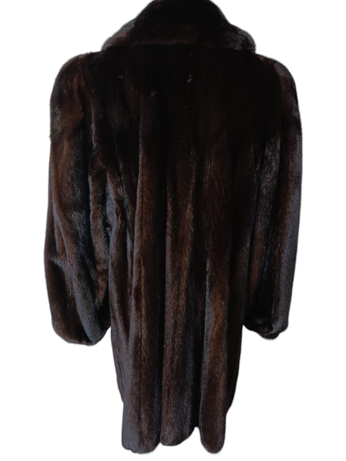 Holt Renfrew Mink Fur Coat (Size 14-L) For Sale 6