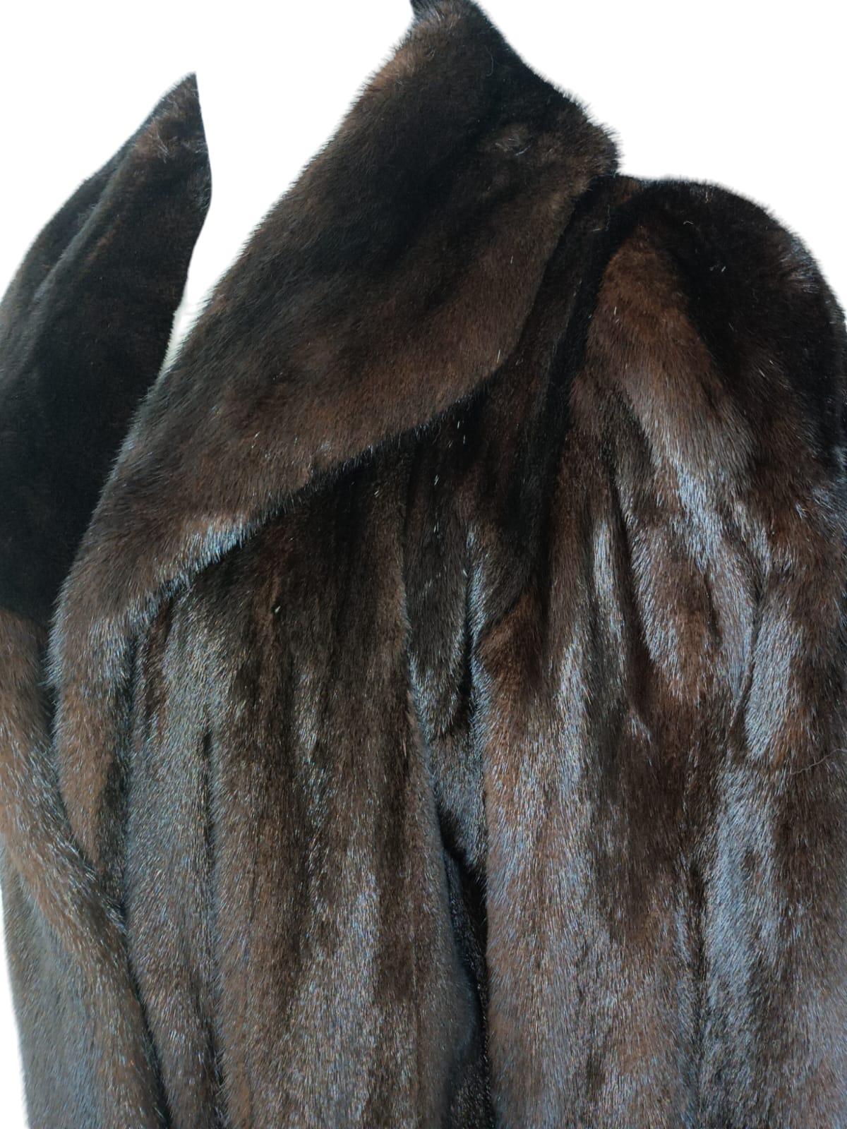 Holt Renfrew Mink Fur Coat (Size 14-L) For Sale 3