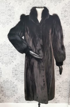 Holt Renfrew Alaskan seal fur coat with fox fur trim size 8