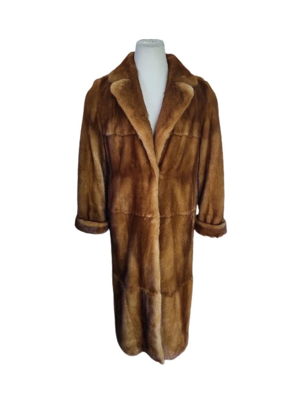 Holt Renfrew whiskey female mink Fur coat men's 44 silk  For Sale 7