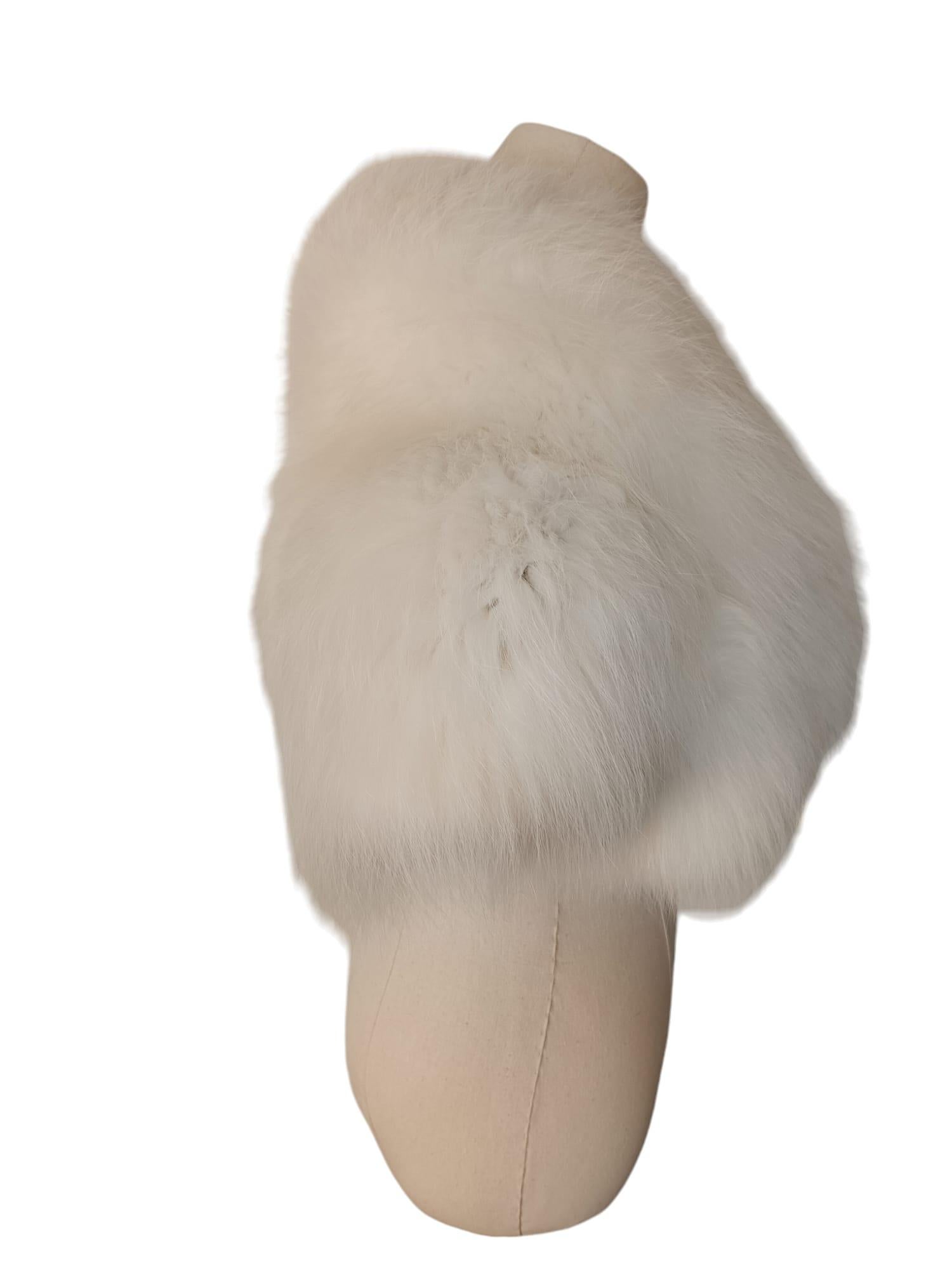 Women's Holt Renfrew White Fox Fur Cape Shrug Stole Boa wedding For Sale