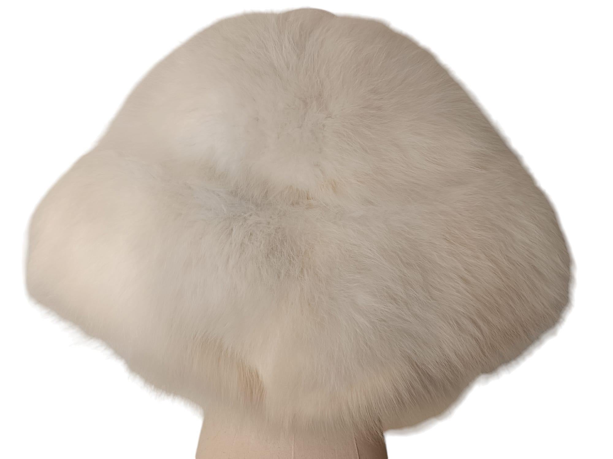 Holt Renfrew White Fox Fur Cape Shrug Stole Boa wedding For Sale 2