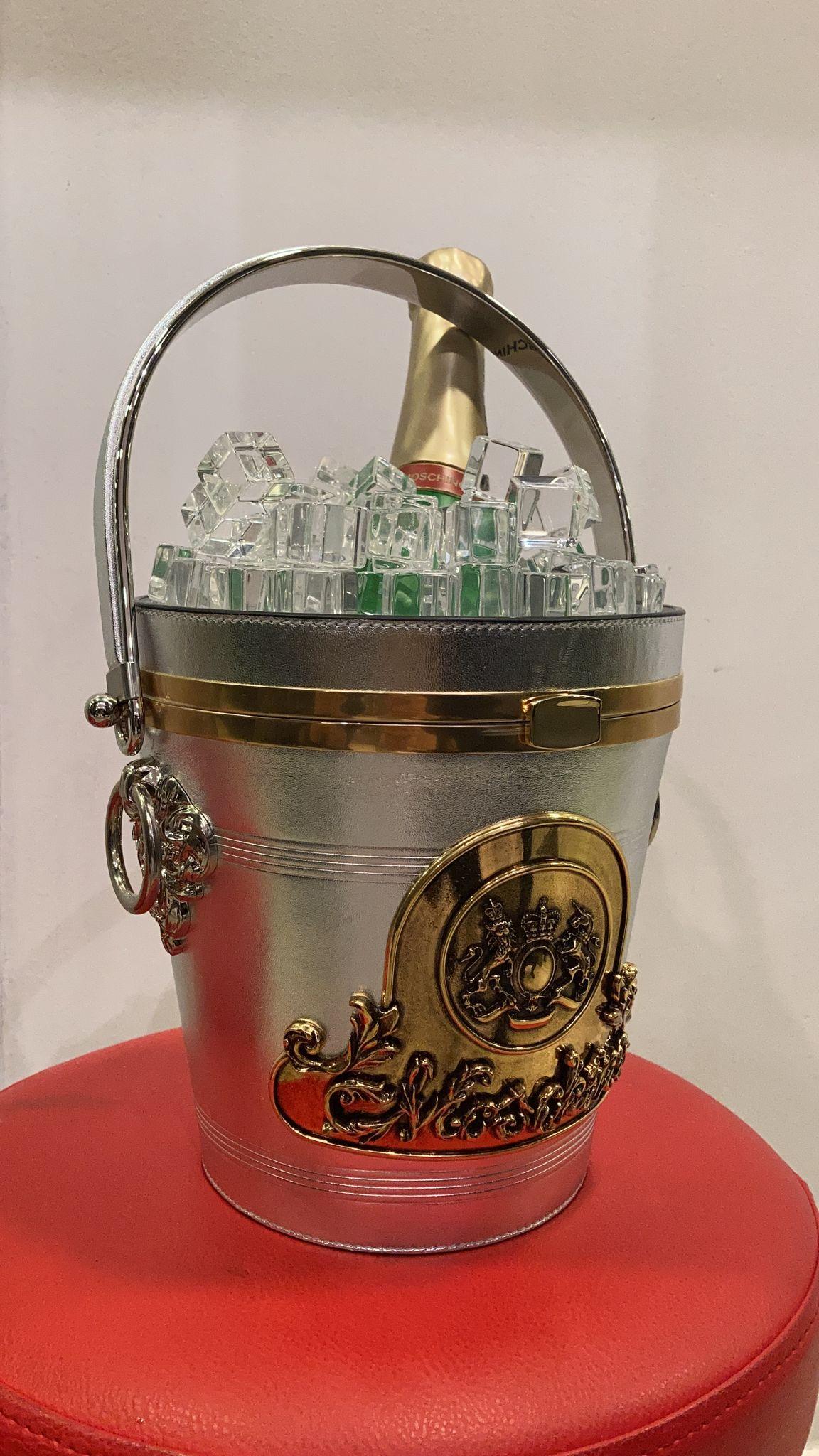 LE GRAAL ! MOSCHINO COUTURE JEREMY SCOTT CHAMPAGNE ICE BUCKET BAG Leather AW22 en vente 1