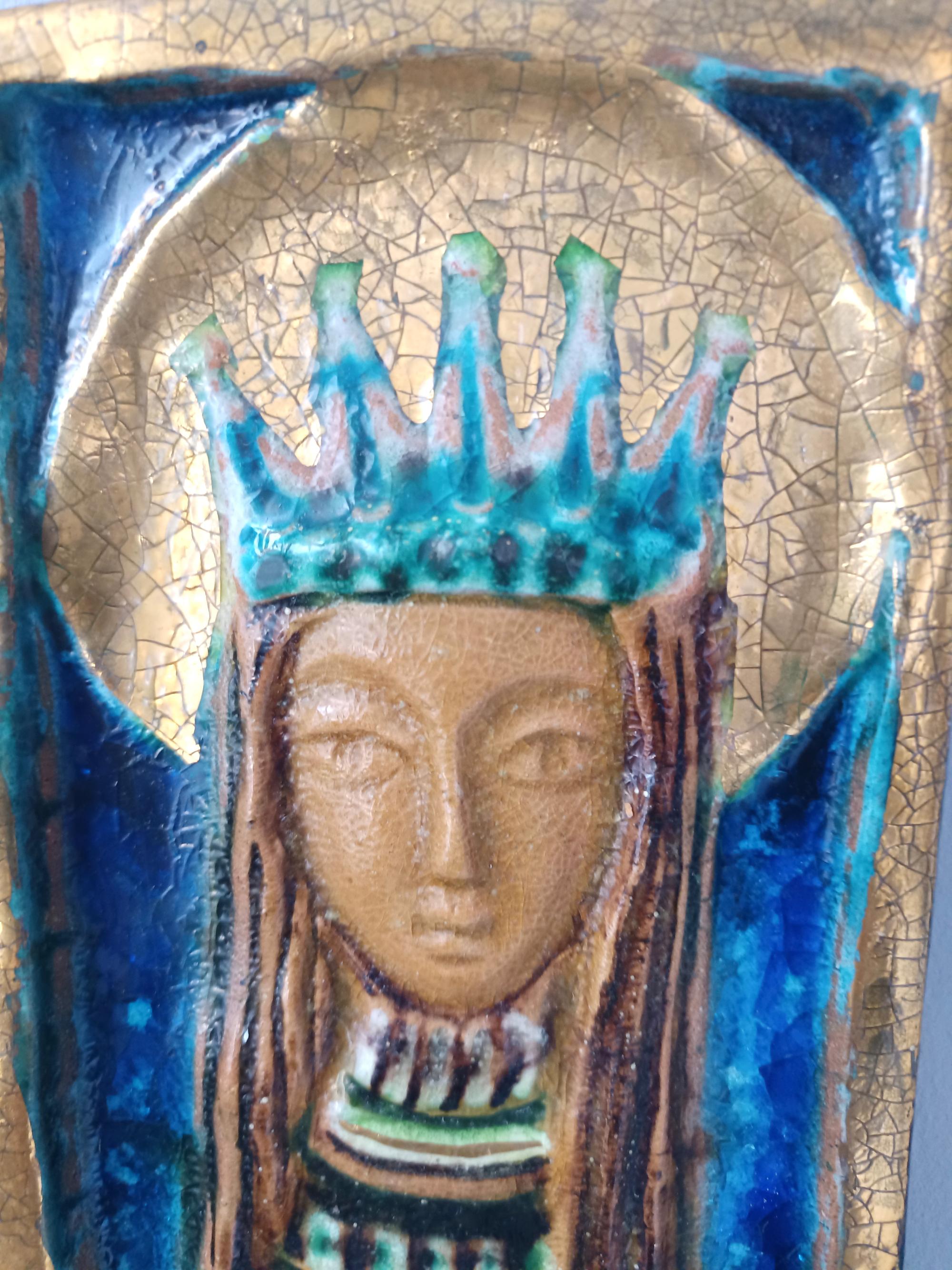 Ceramica Pannello in ceramica dipinto a mano con Maria e Gesù, Italia in vendita