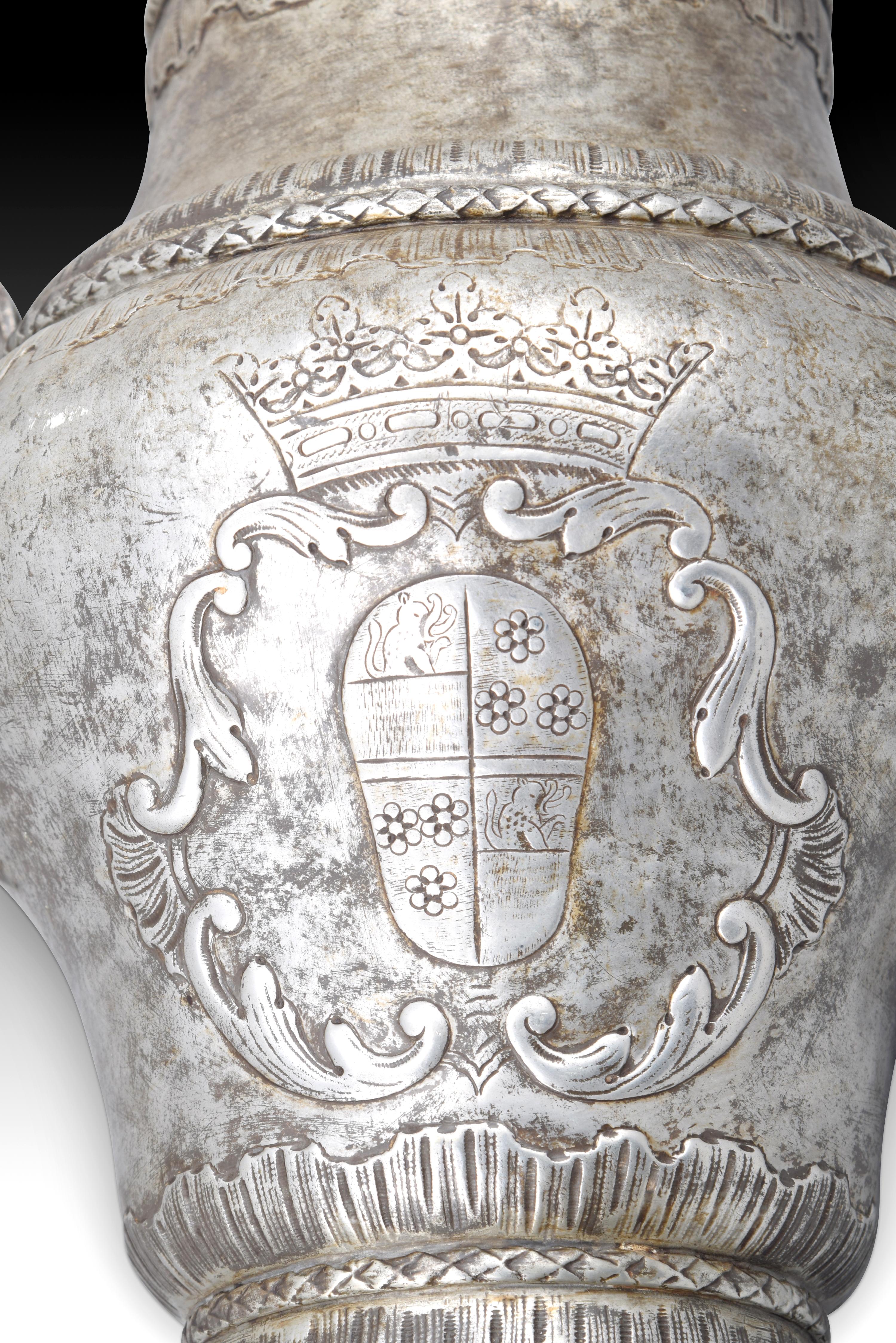 Holy Oils Vase or Container, Pewter, 18th Century In Good Condition For Sale In Madrid, ES