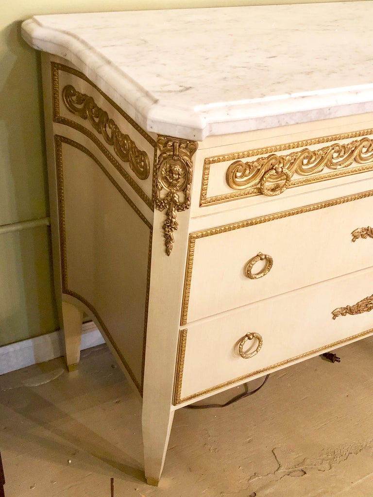 20th Century Hollywood Regency Maison Jansen Style Commodes or Nightstands a Pair For Sale