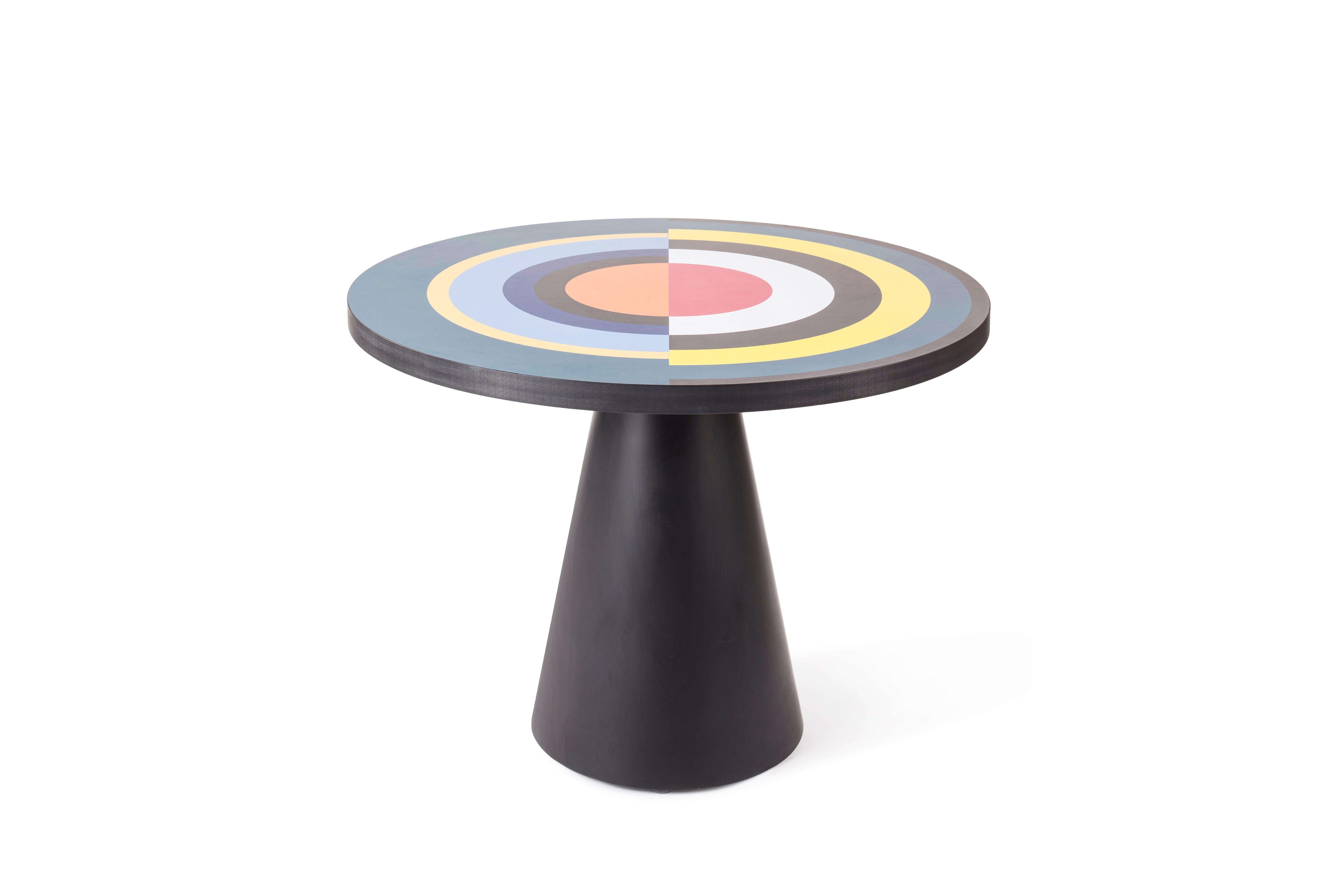 Homage to Delaunay dining table by Thomas Dariel, Maison Dada
Measures: Diametr 80 or diameter 100 or diameter 115 x height 74 cm
Structure in MDF • Base painted in matte color finish
Printed laminate top
Sonia et Cætera pays homage to the famous
