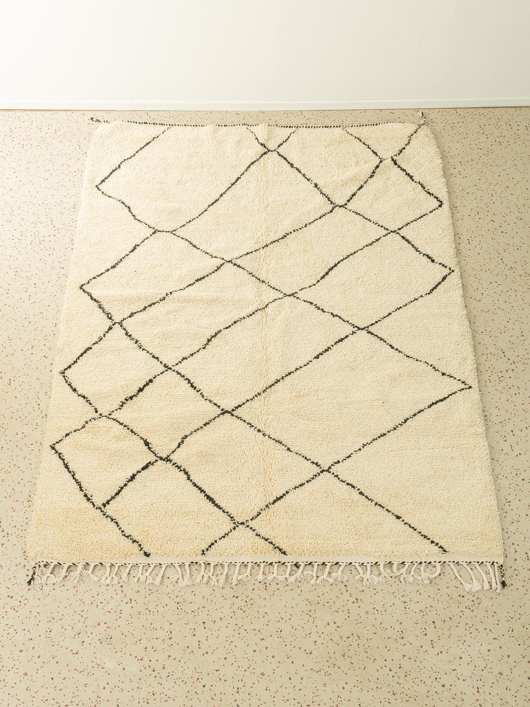 Moroccan Traditional Beni Ourain Contemporary Berber Rug wool rug asymmetrical pattern For Sale