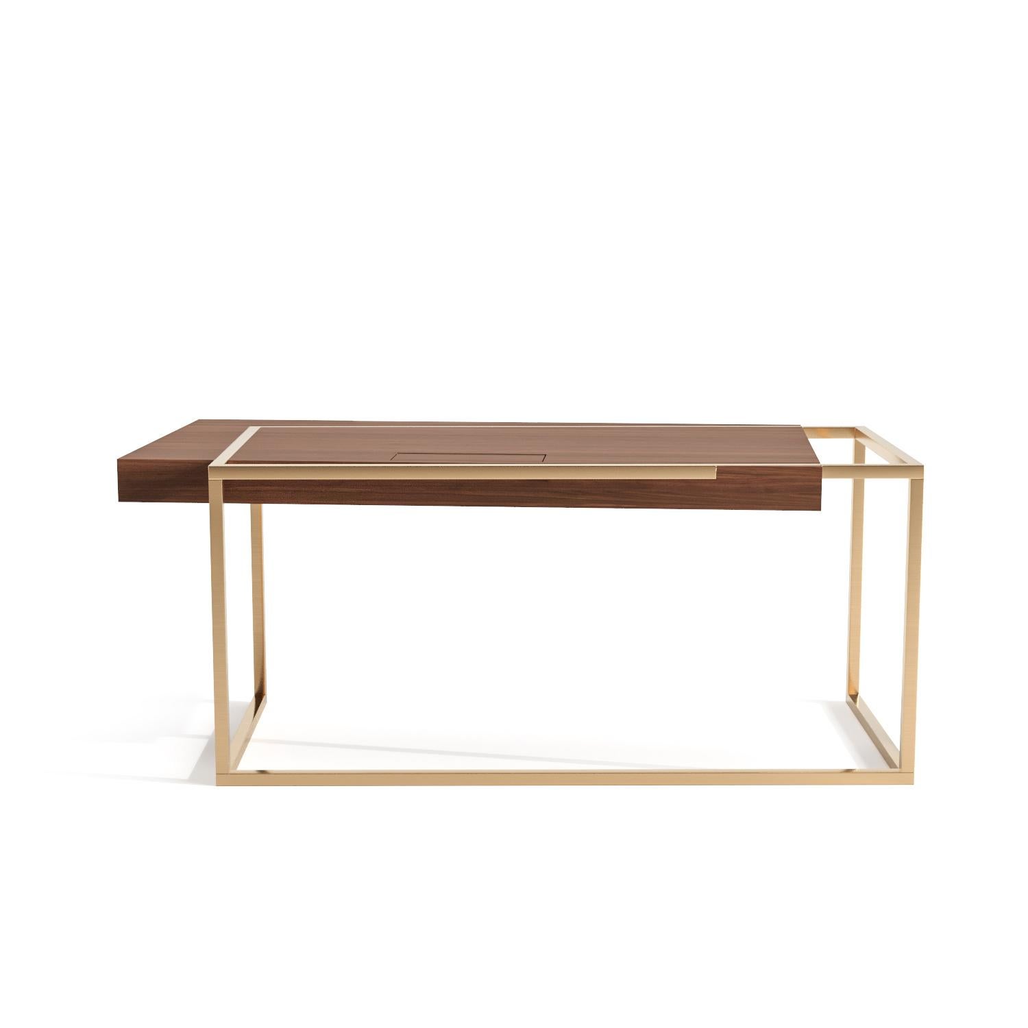 The Moderns Home Office Accent Writing Executive Desk Walnut Wood and Brushed Brass (en anglais) en vente 8