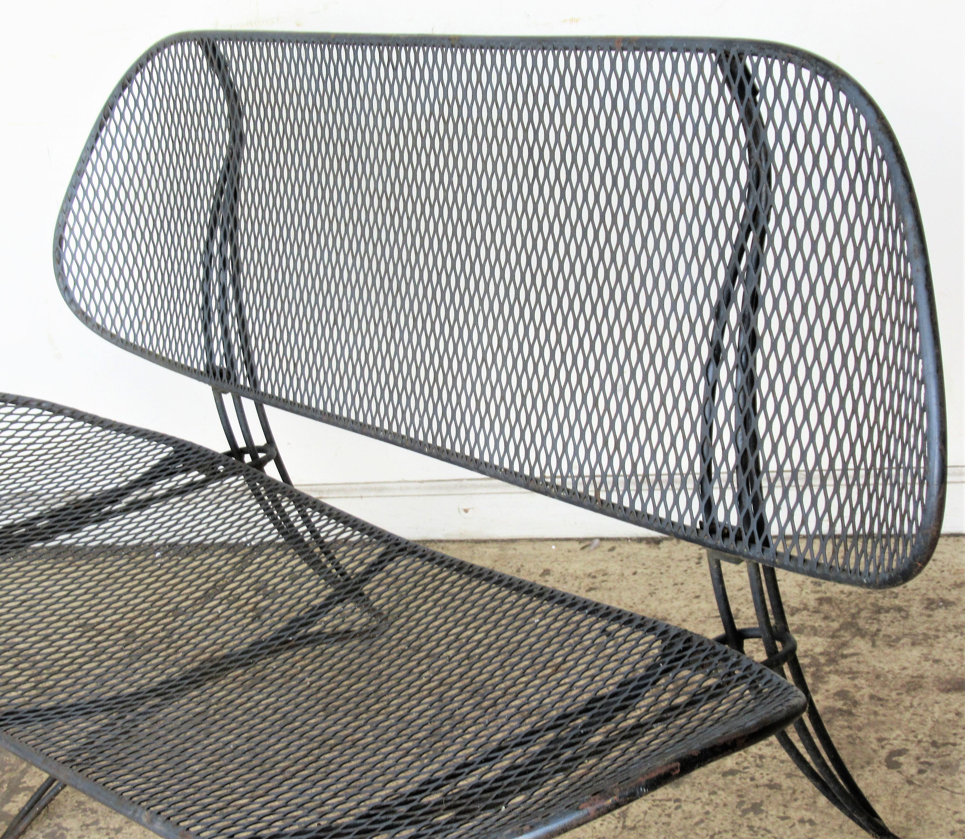 Homecrest Casino Wrought Iron Garden Furniture In Good Condition In Rochester, NY