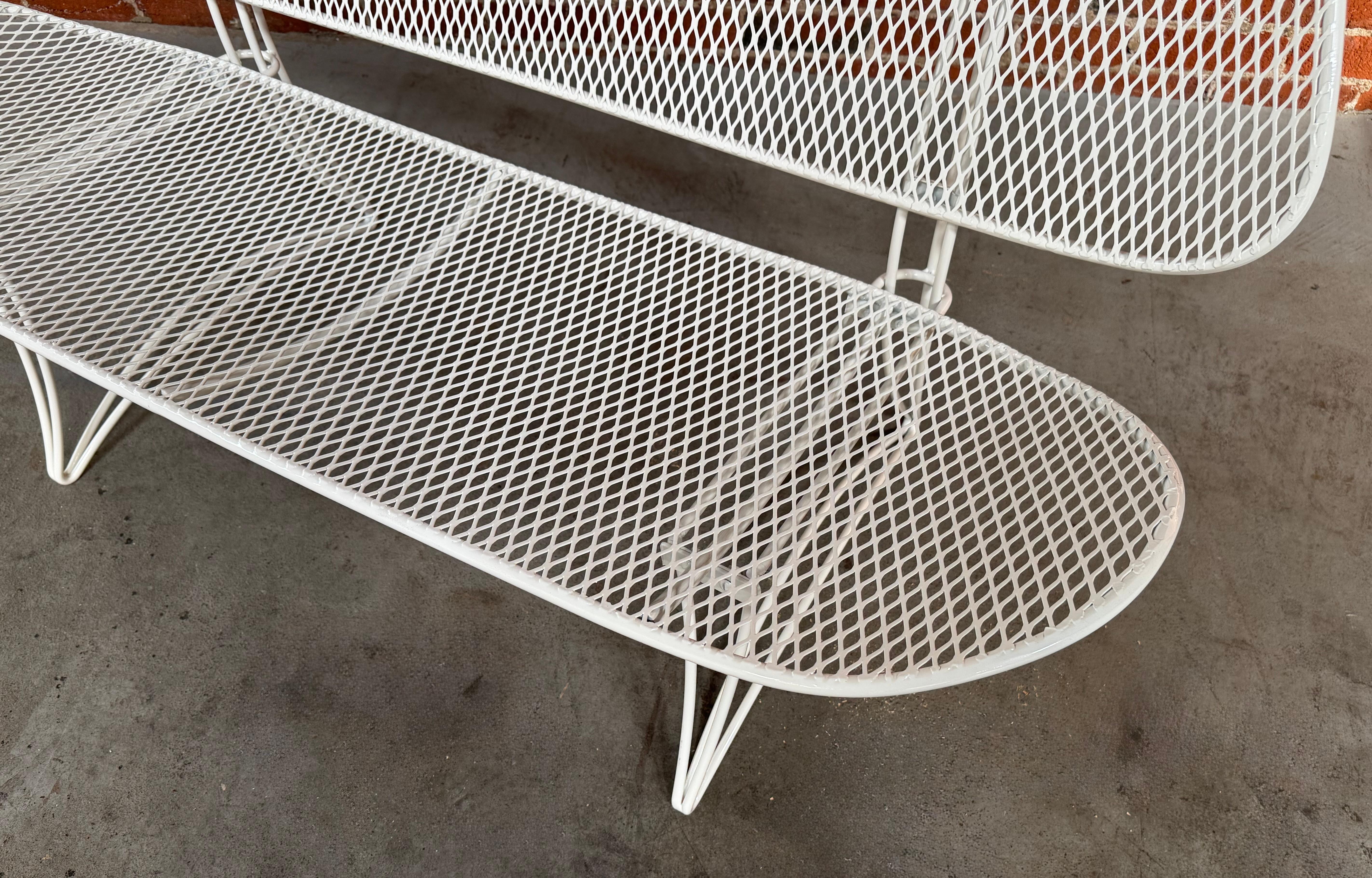 Homecrest Settee and Coffee Table Patio Furniture Set circa 1960s For Sale 3